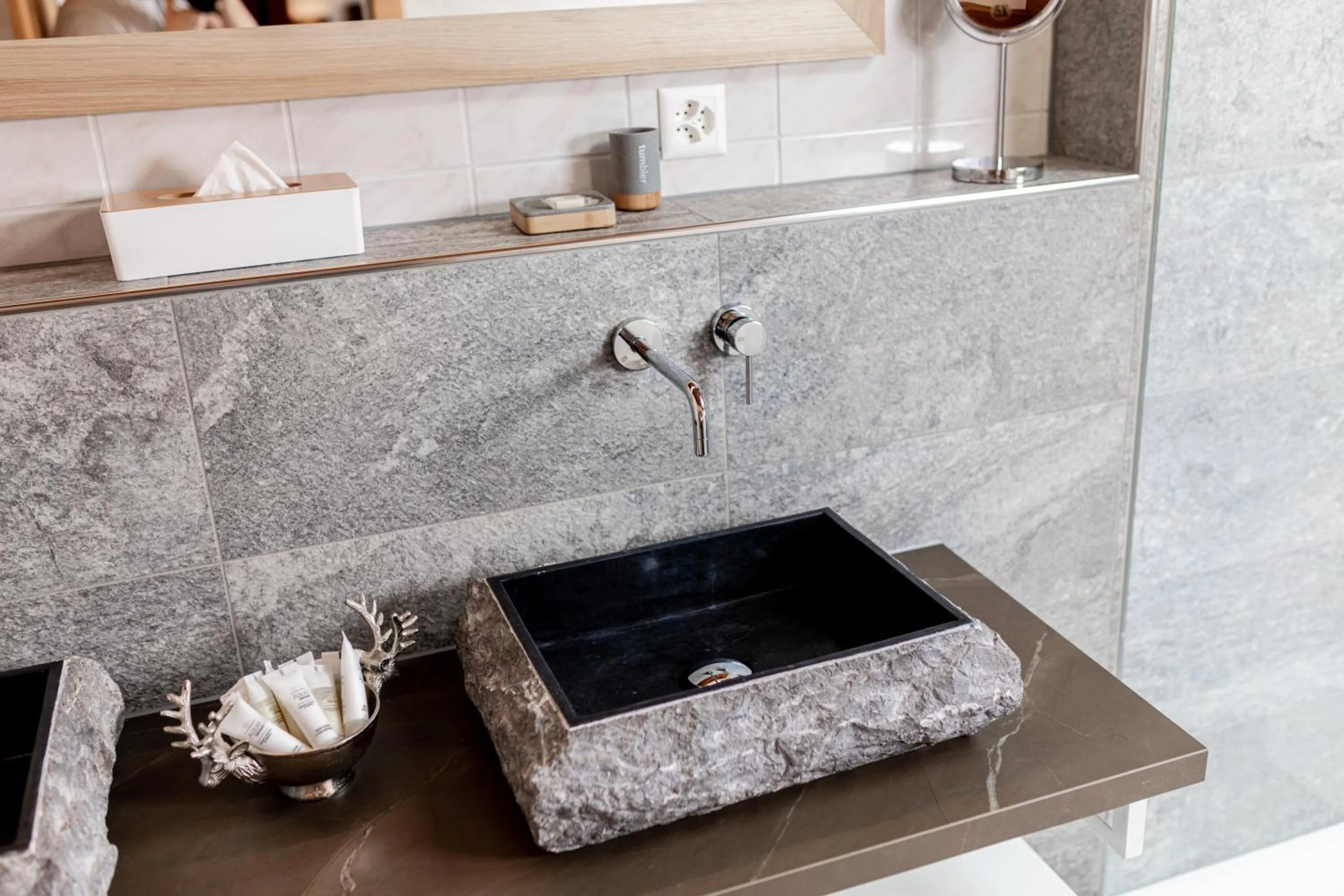 Bathroom in Hotel Waldhaus am See