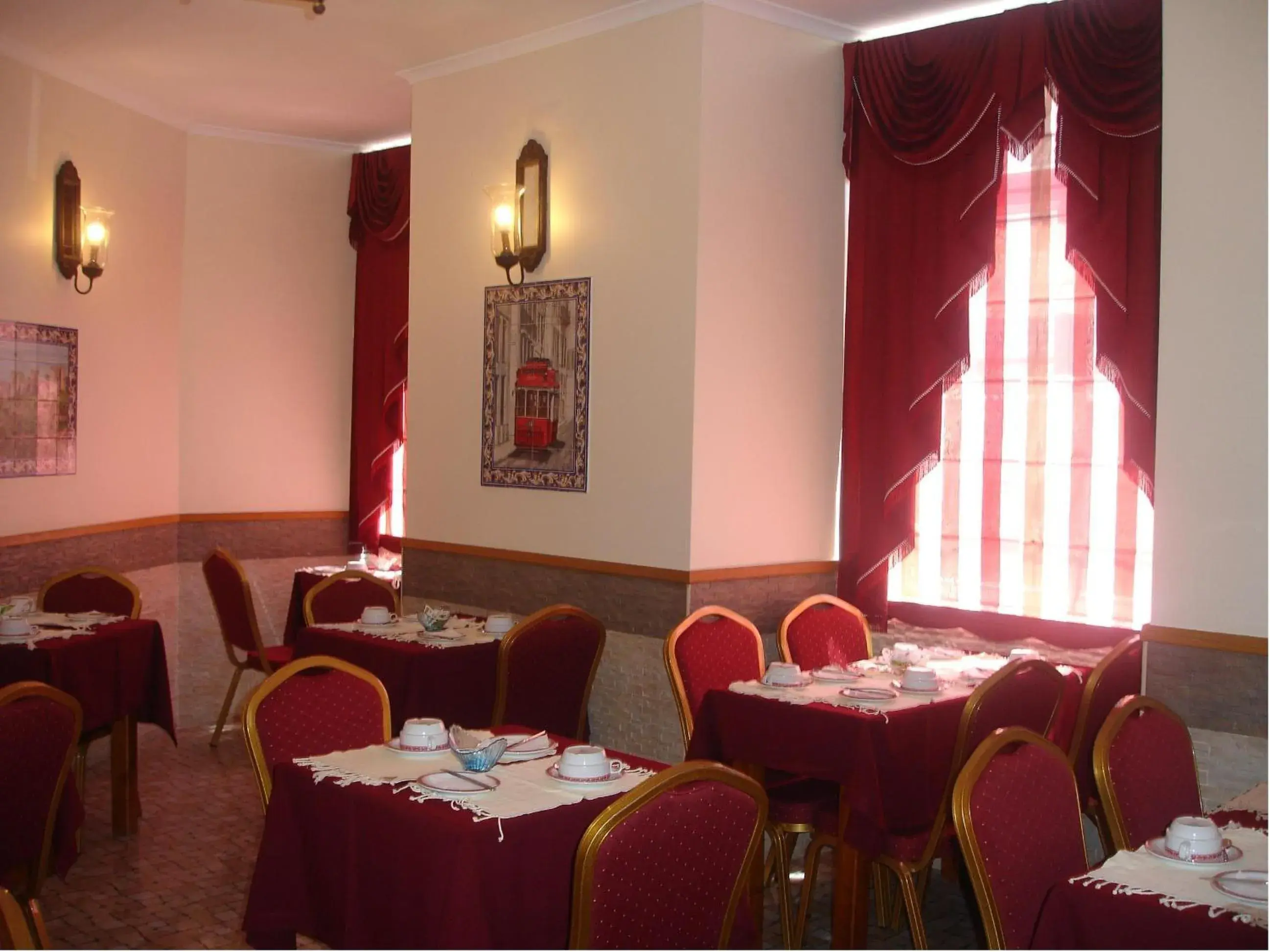 Restaurant/places to eat in Grande Pensao Residencial Alcobia Restaurant/places to eat in Grande Pensao Residencial Alcobia