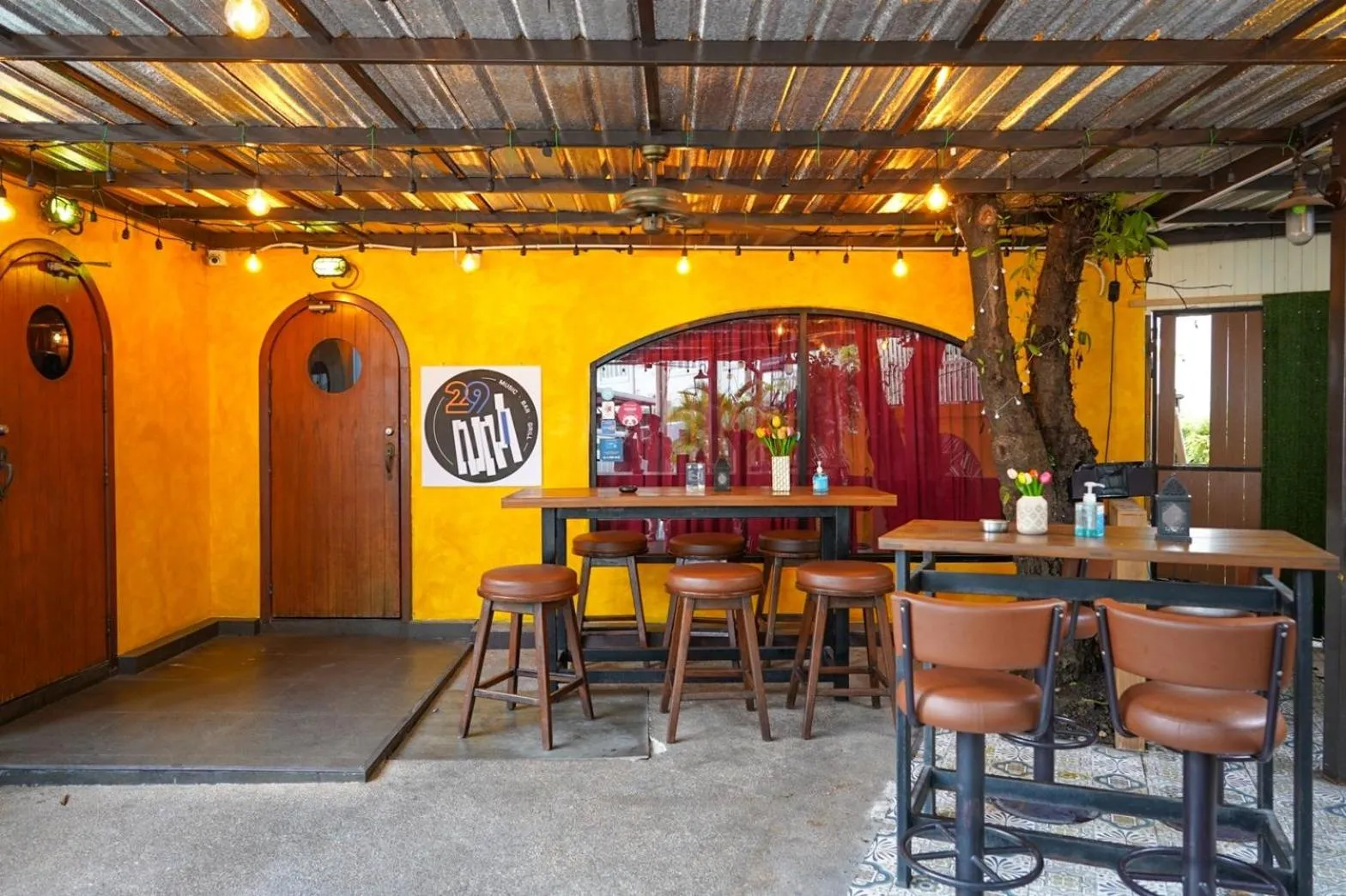 Restaurant/places to eat in Hotel Mermaid Bangkok