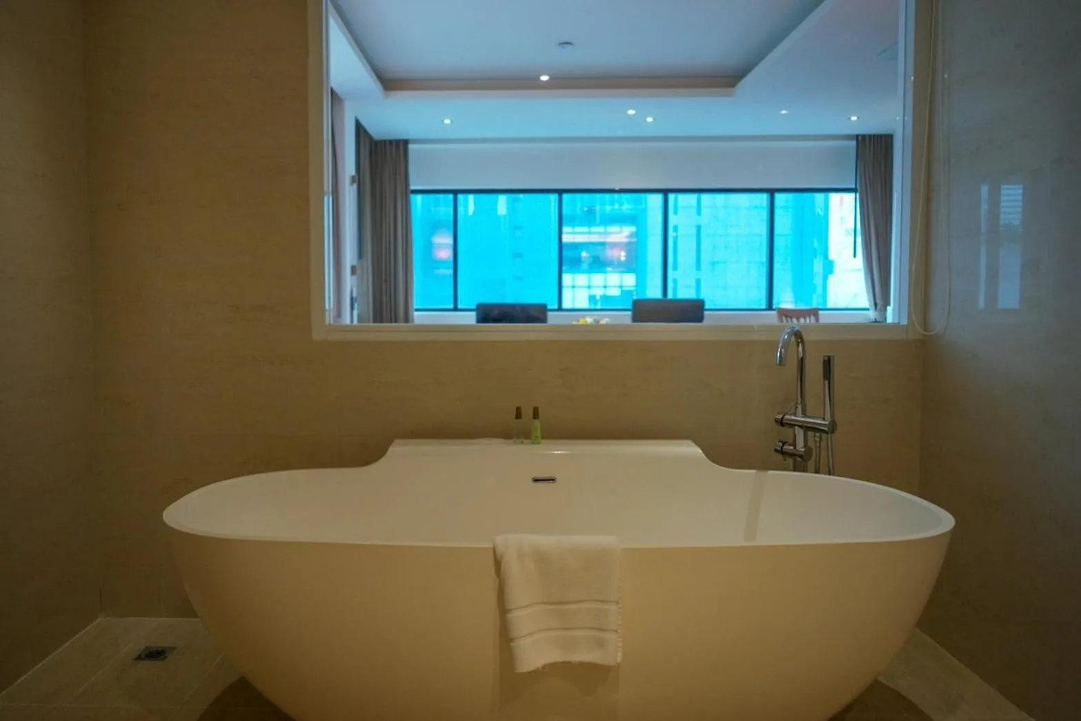 Bathroom in Hotel Mermaid Bangkok