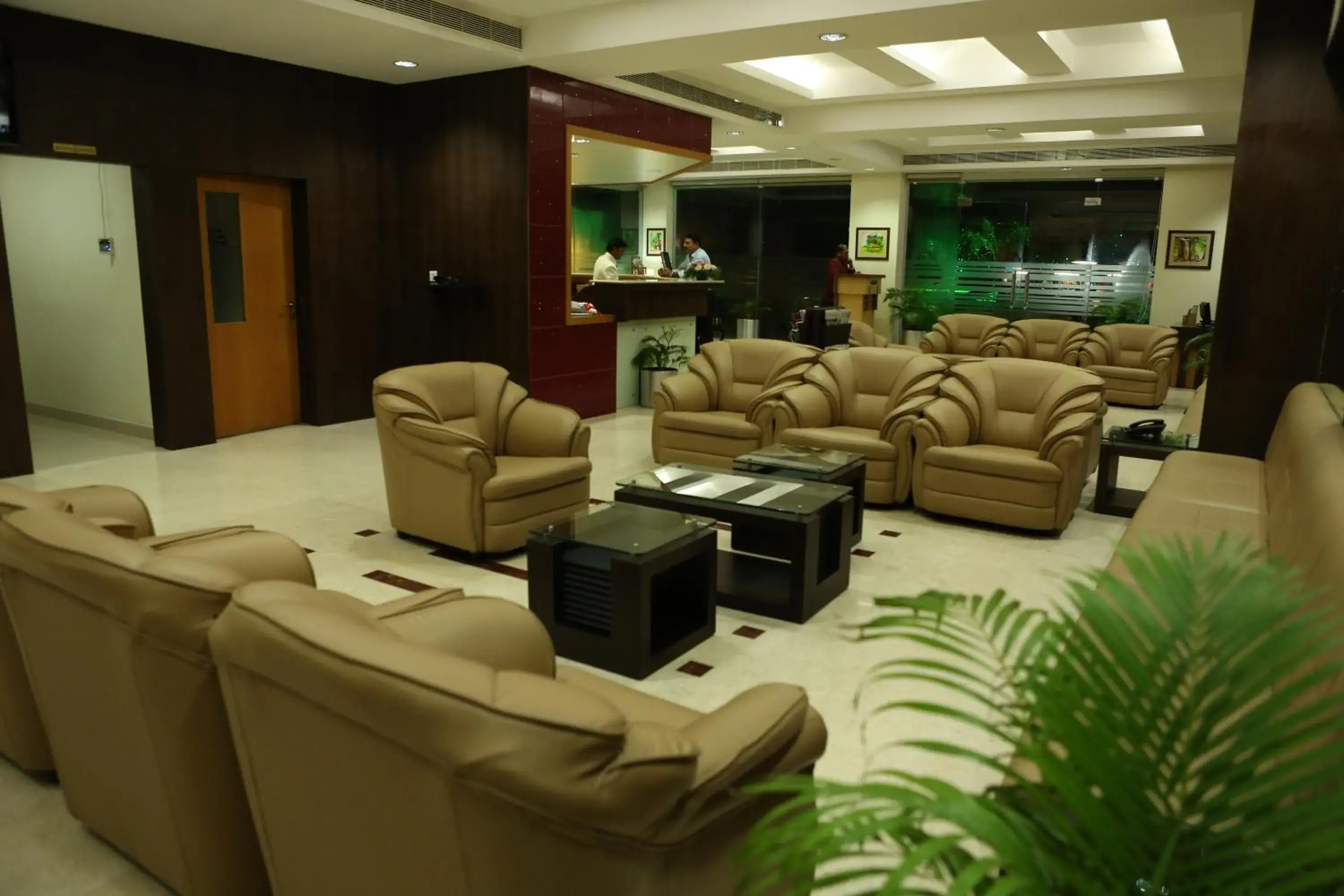 Lobby or reception in Hotel Airlink Castle Lobby or reception in Hotel Airlink Castle