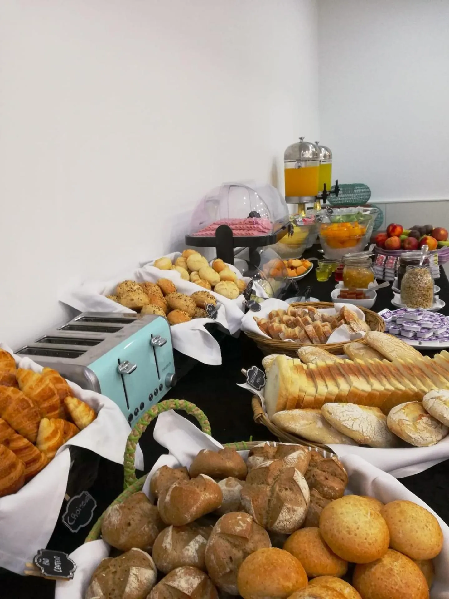 Buffet breakfast in Apulia Praia Hotel