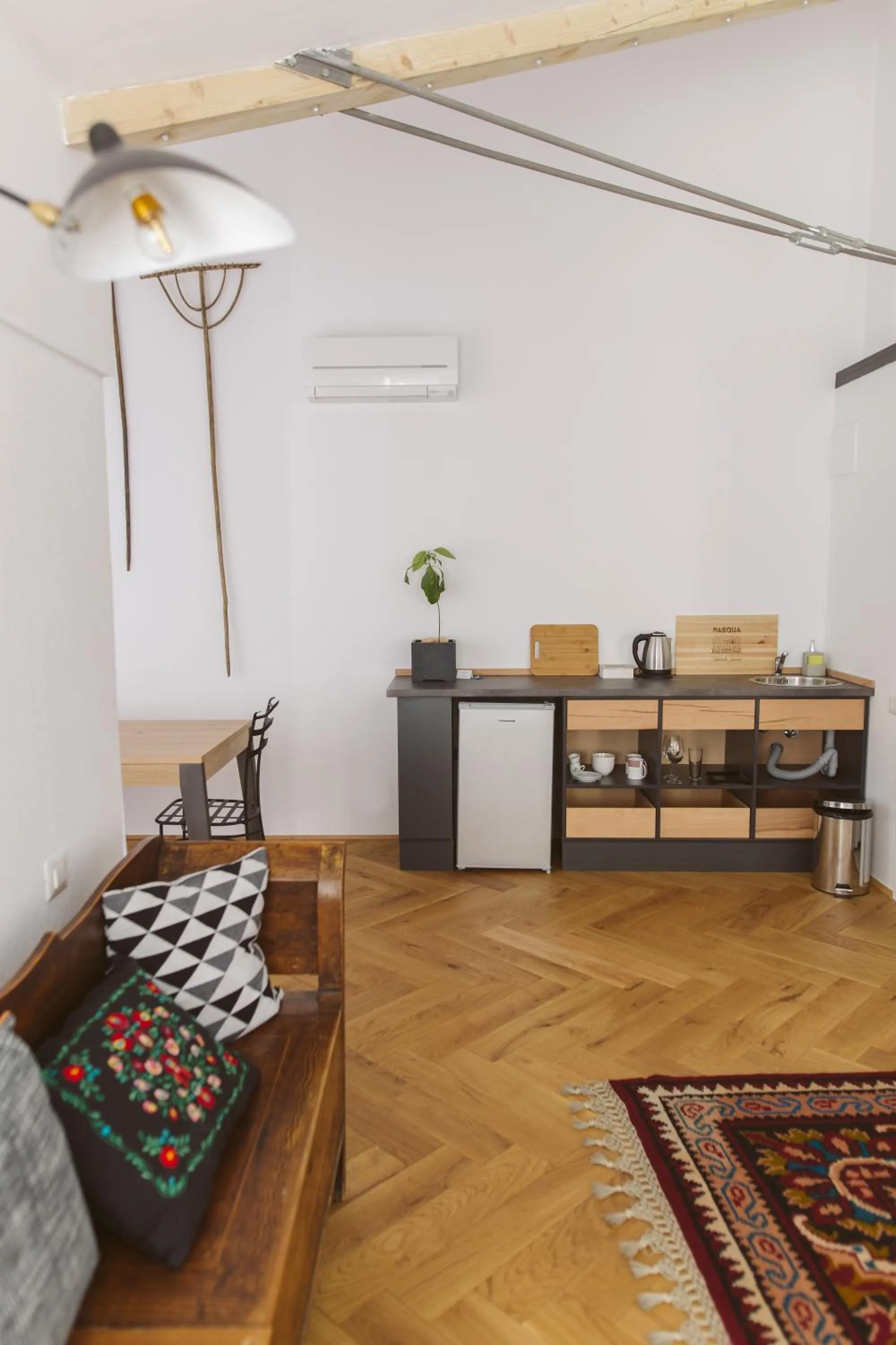 Food and drinks in Camino Home 2