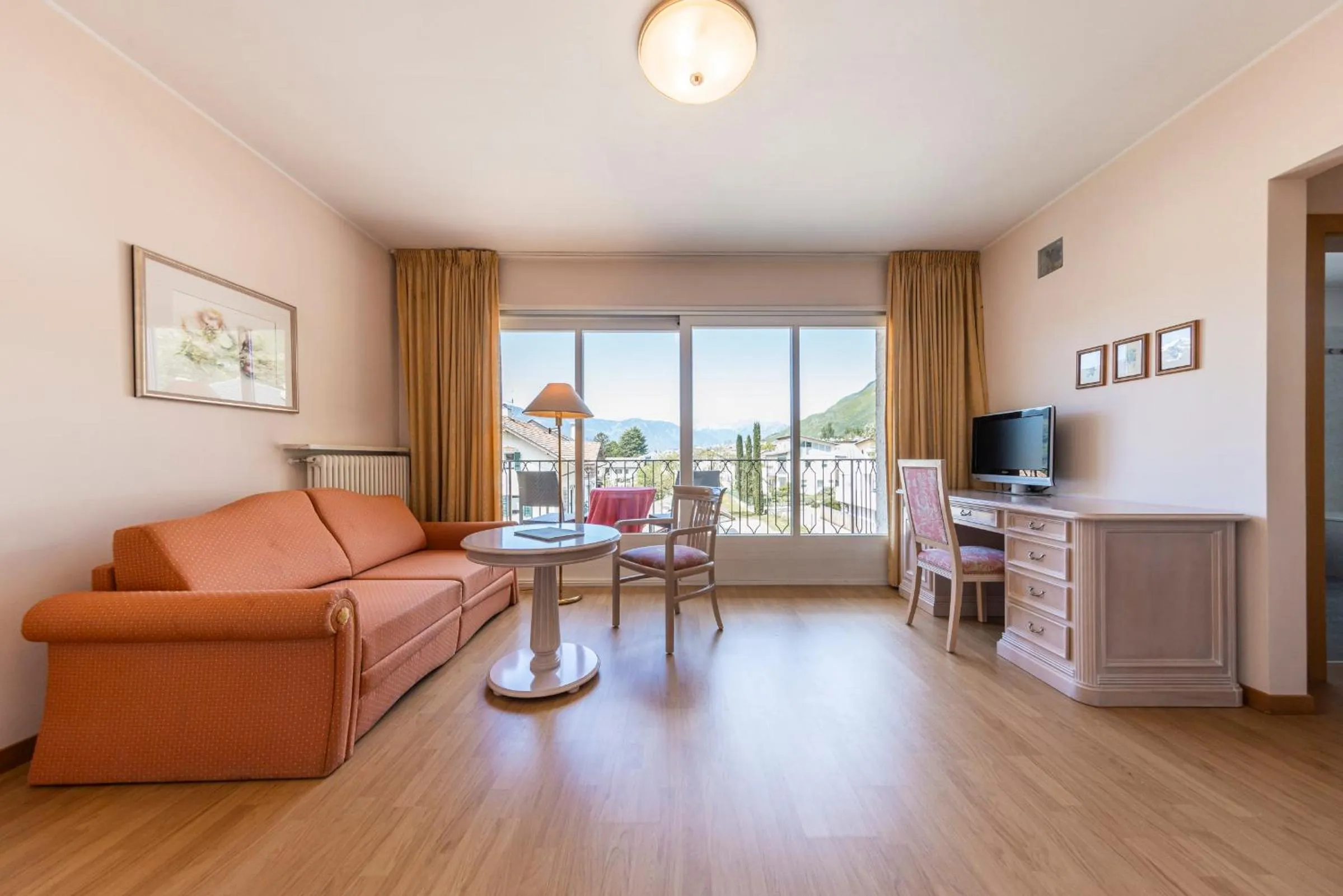 TV and multimedia in Weingarten Terlan - Rooms & Breakfast