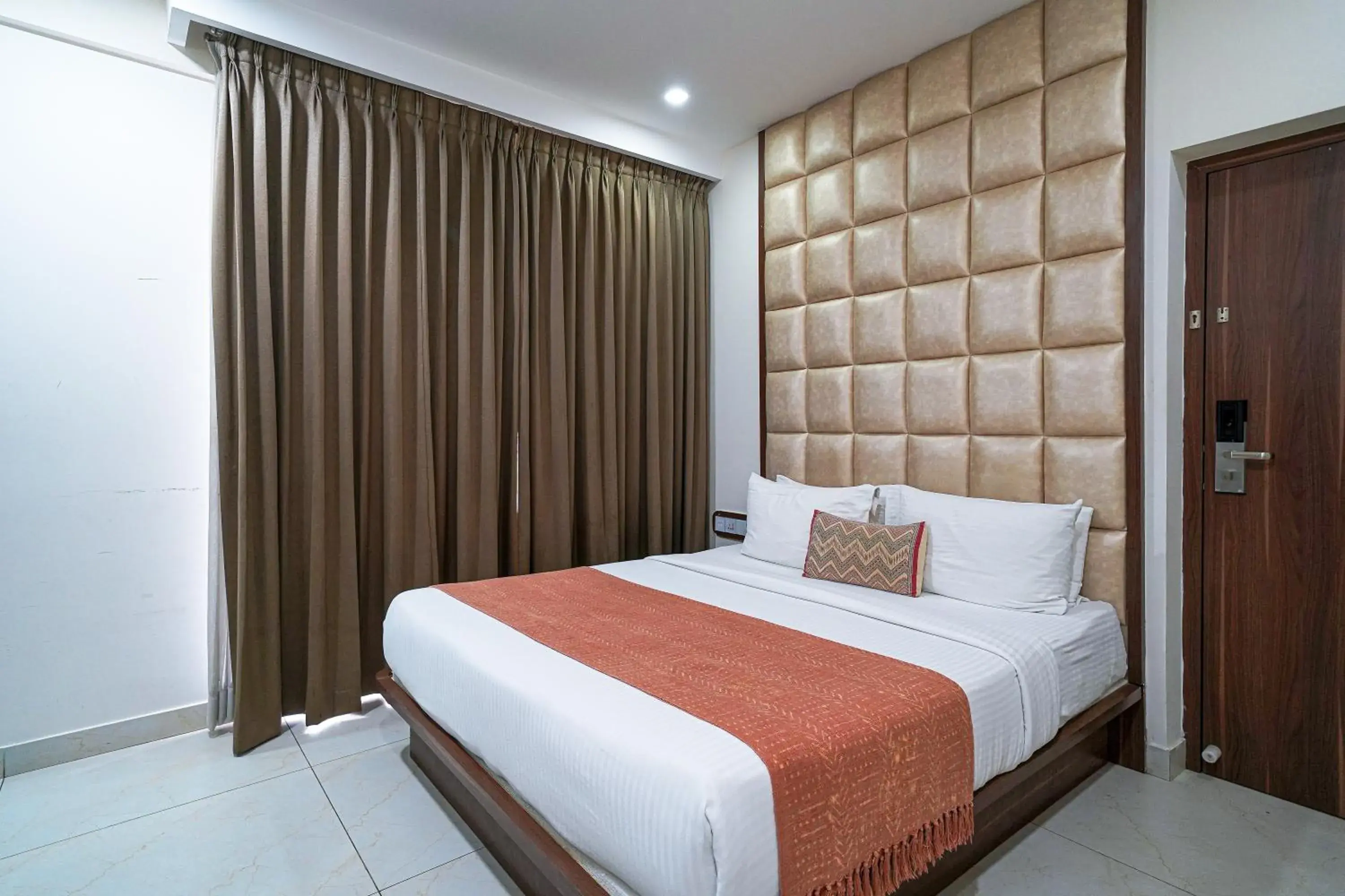 Bed in Olive Zip Btm Layout by Embassy Group Bed in Olive Zip Btm Layout by Embassy Group