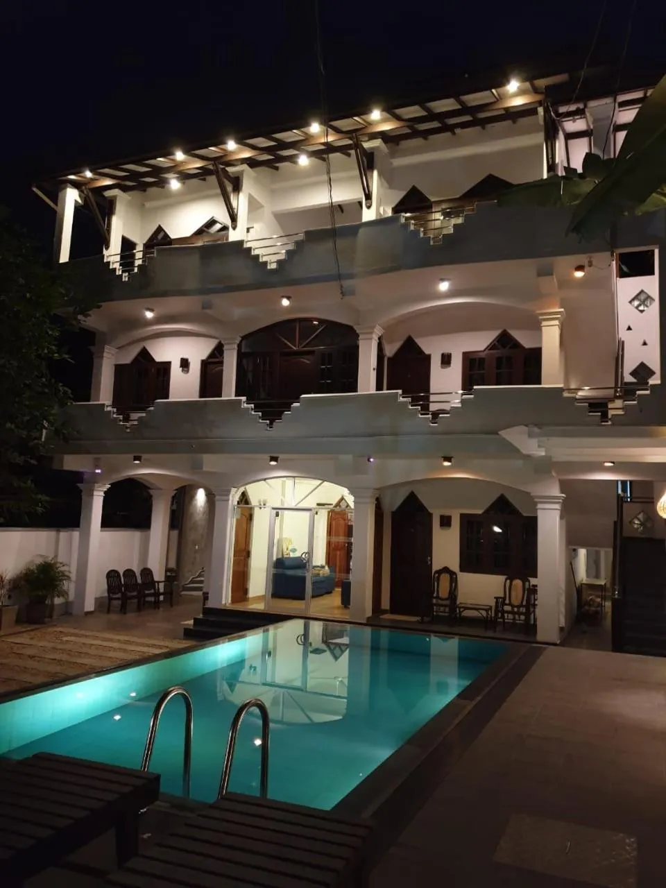 Night in Villa Goodwill Paradise