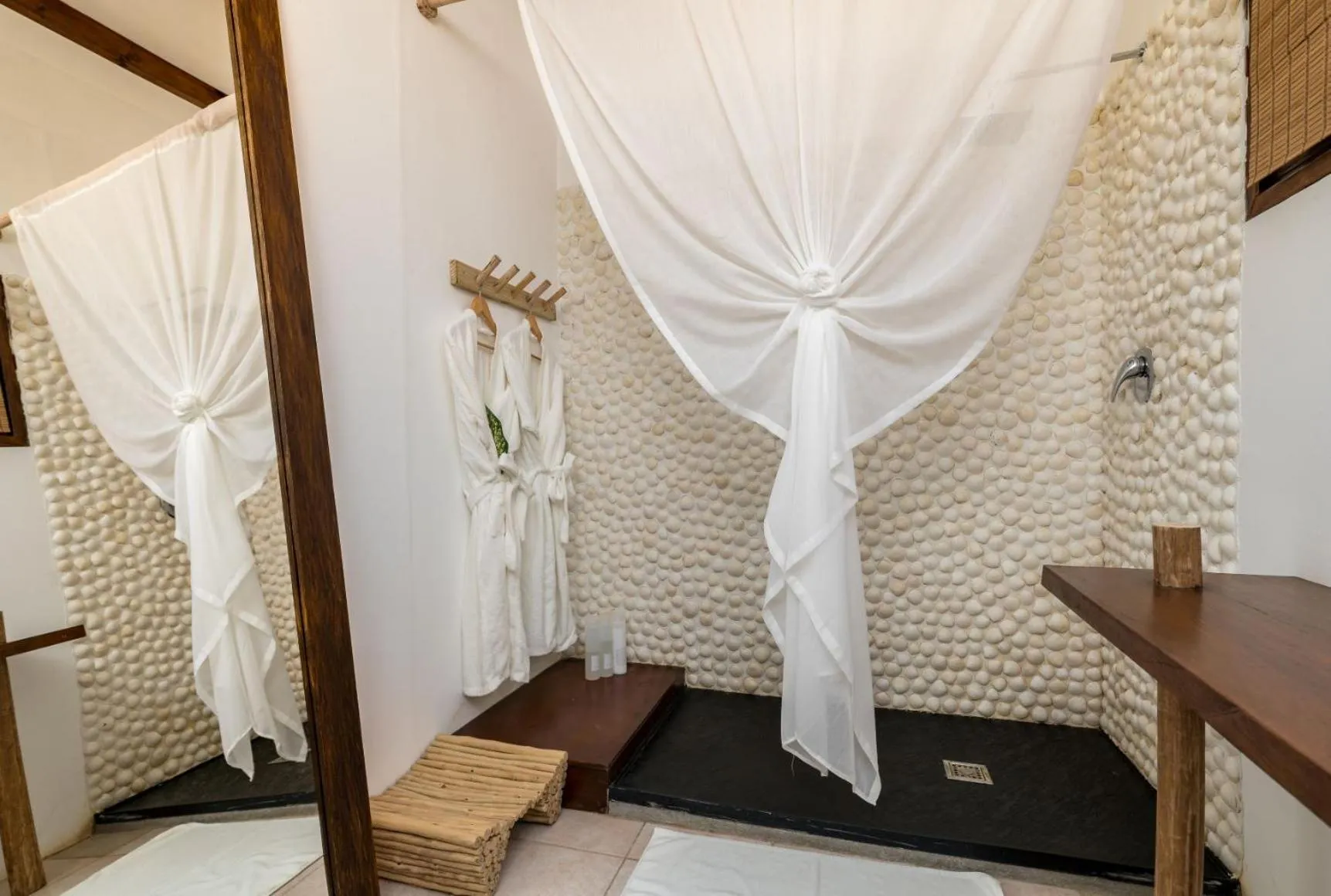 Shower in Bliss Hotel Praslin