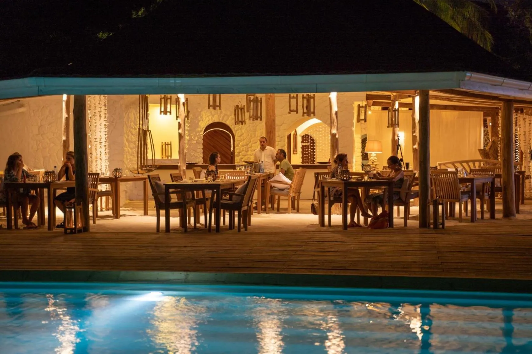 Restaurant/places to eat in Bliss Hotel Praslin