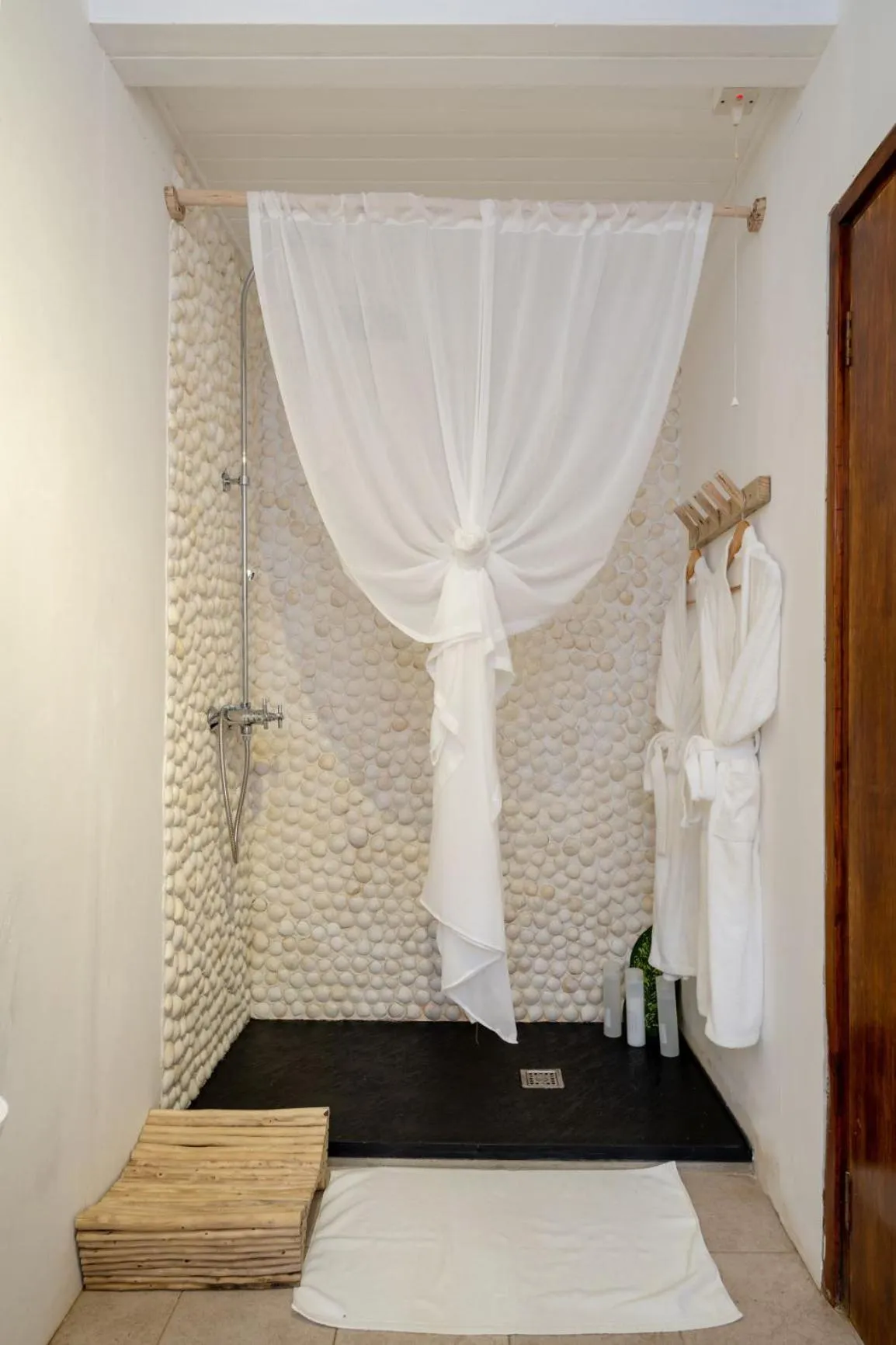 Shower in Bliss Hotel Praslin