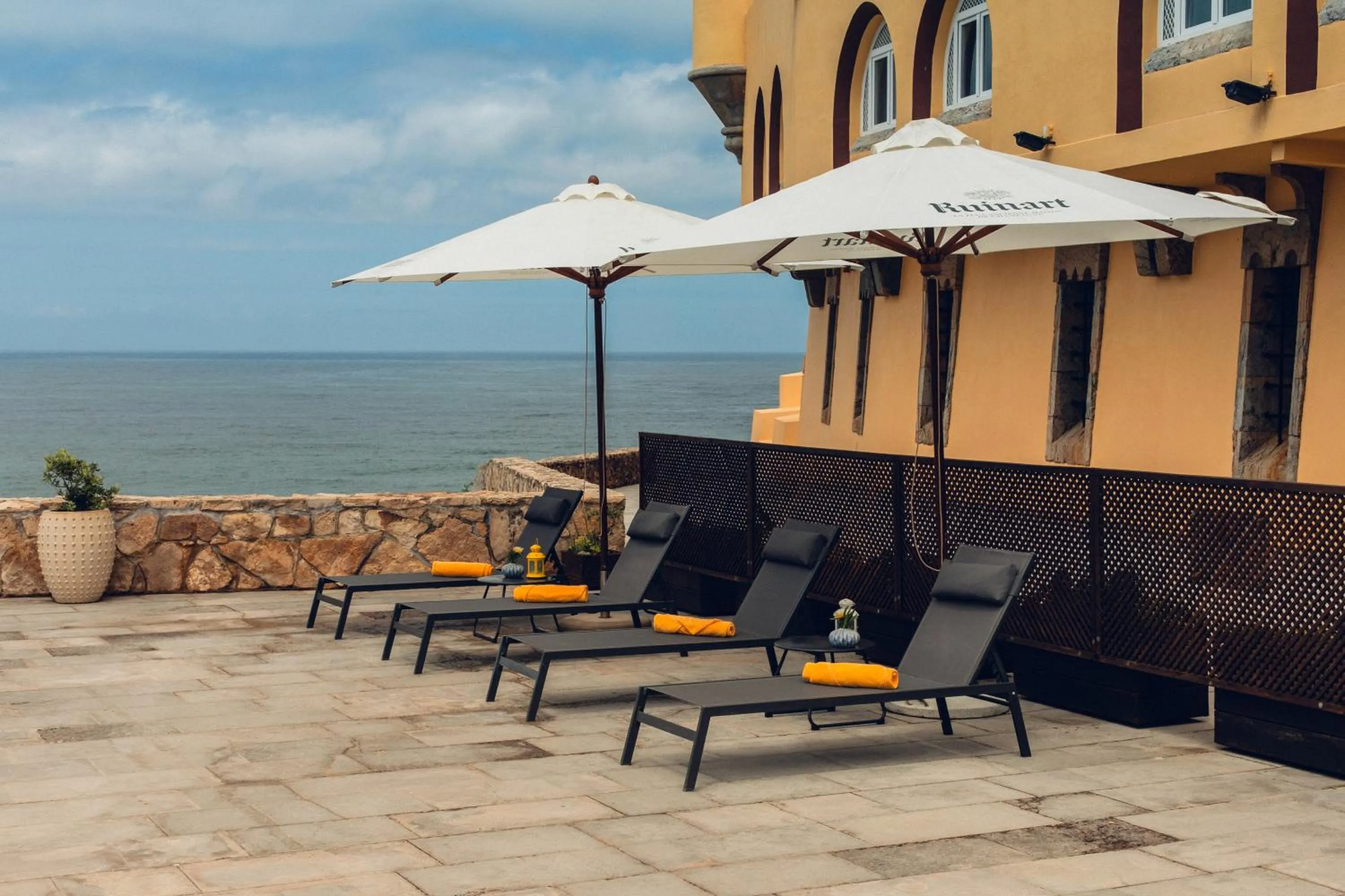 Solarium in Hotel Fortaleza do Guincho Relais & Châteaux