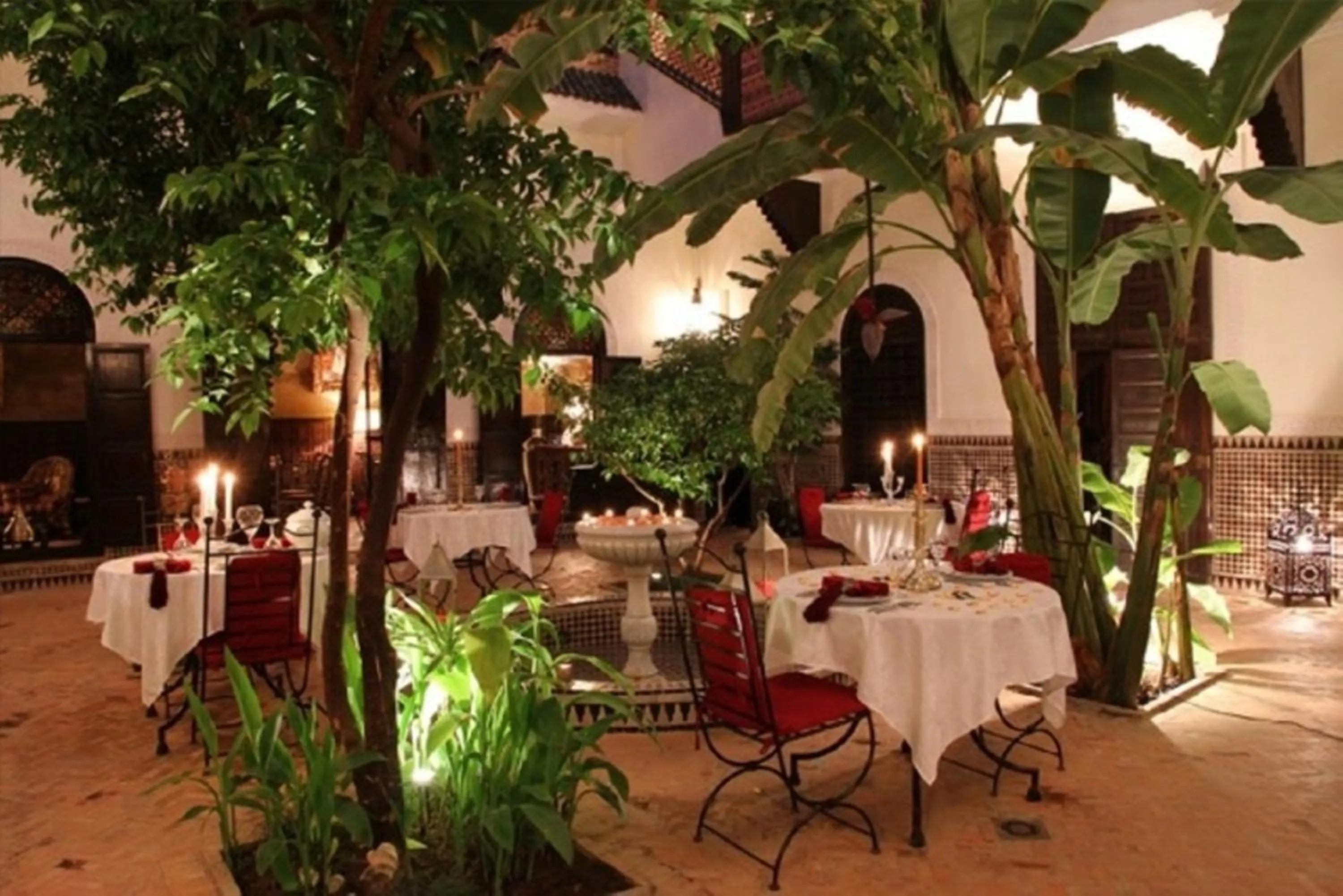 Restaurant/places to eat in Riad ILayka