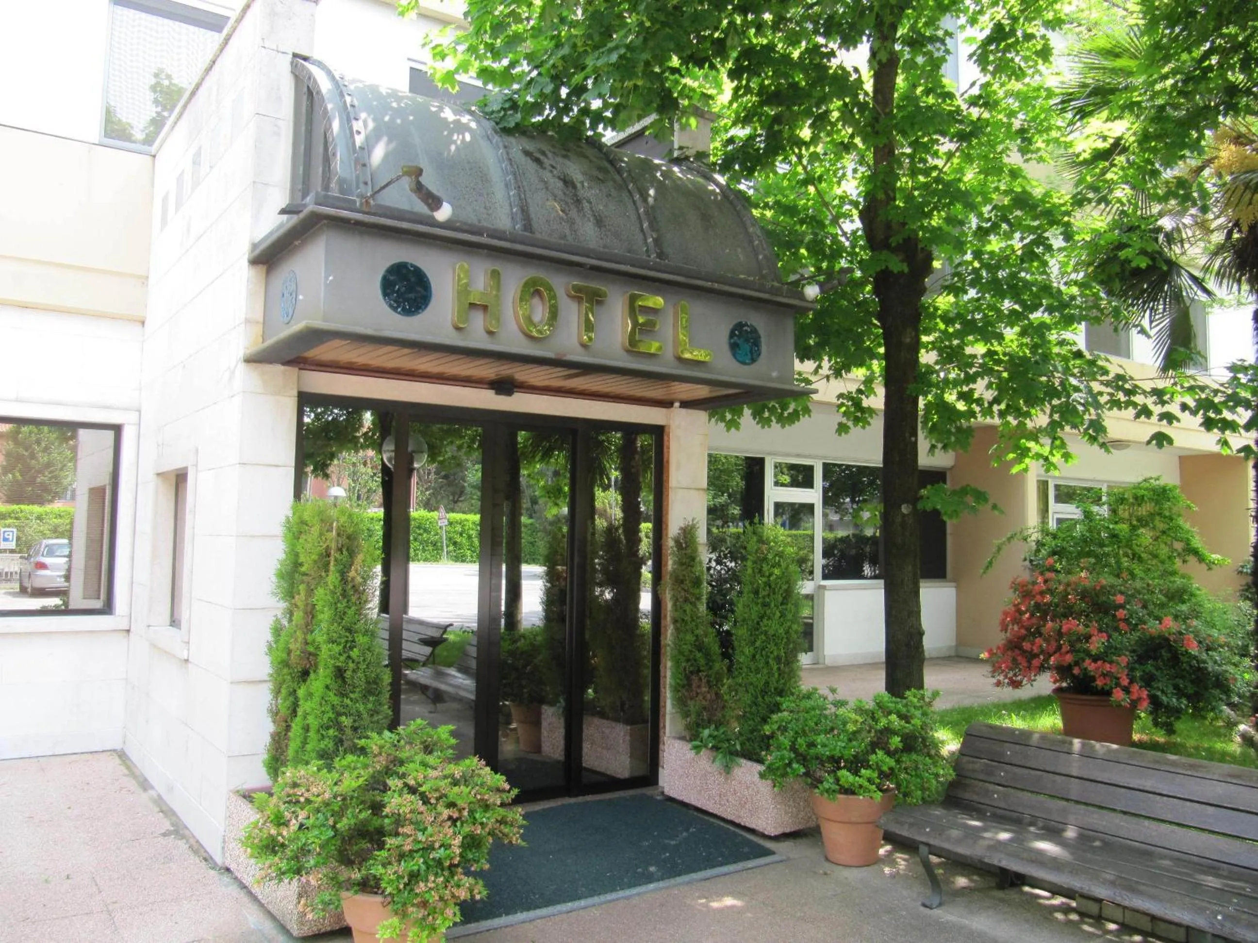 Facade/entrance in Hotel Garden