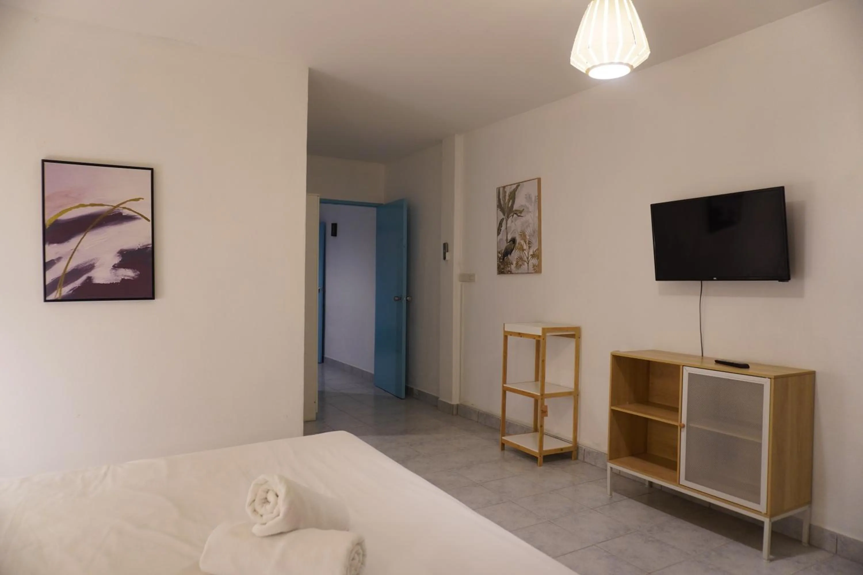 Photo of the whole room, Bed in Baan Suan Villa 1