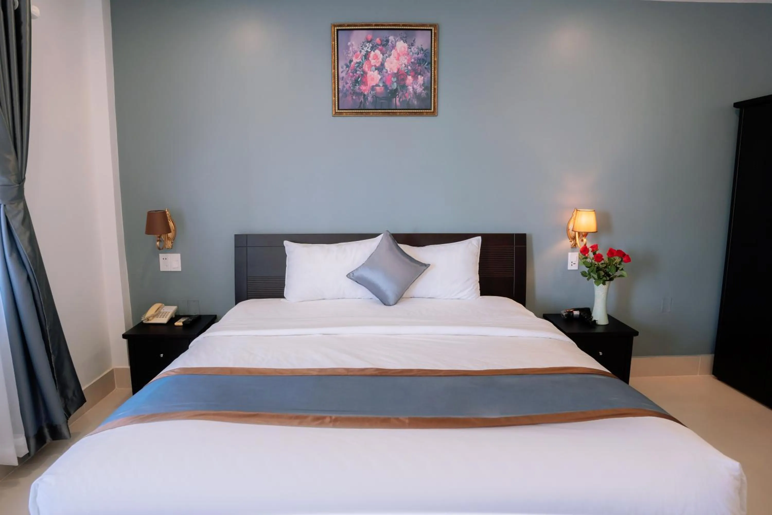 Bedroom, Bed in Song Tien Hotel