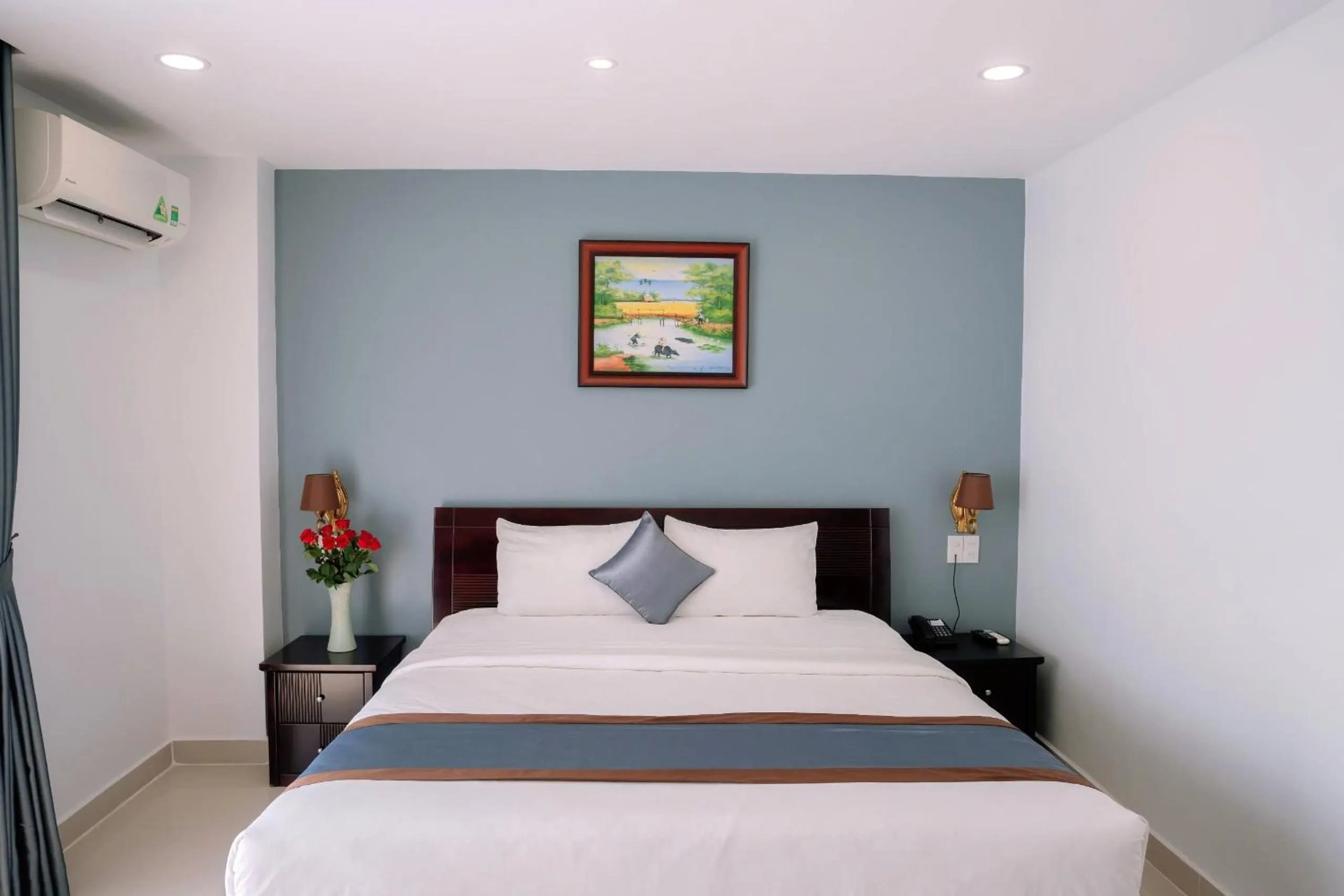 Bed in Song Tien Hotel