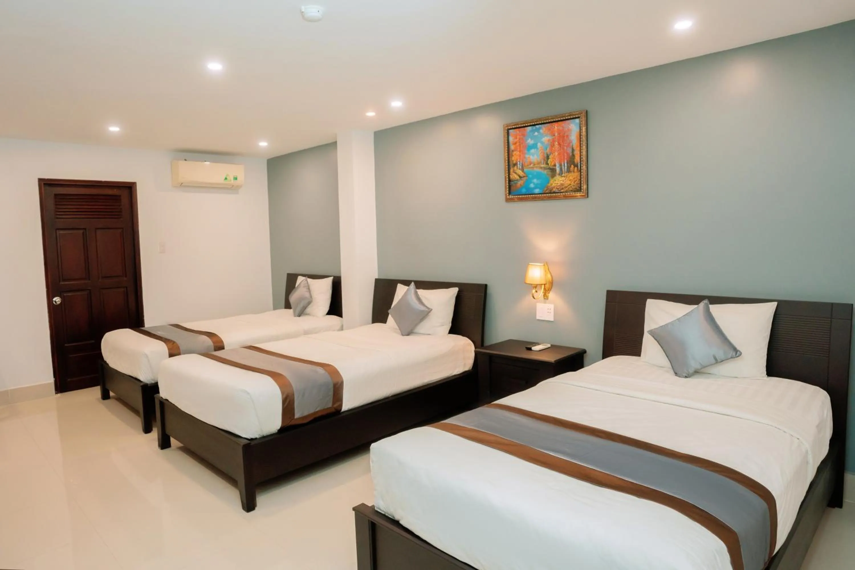 Bed in Song Tien Hotel