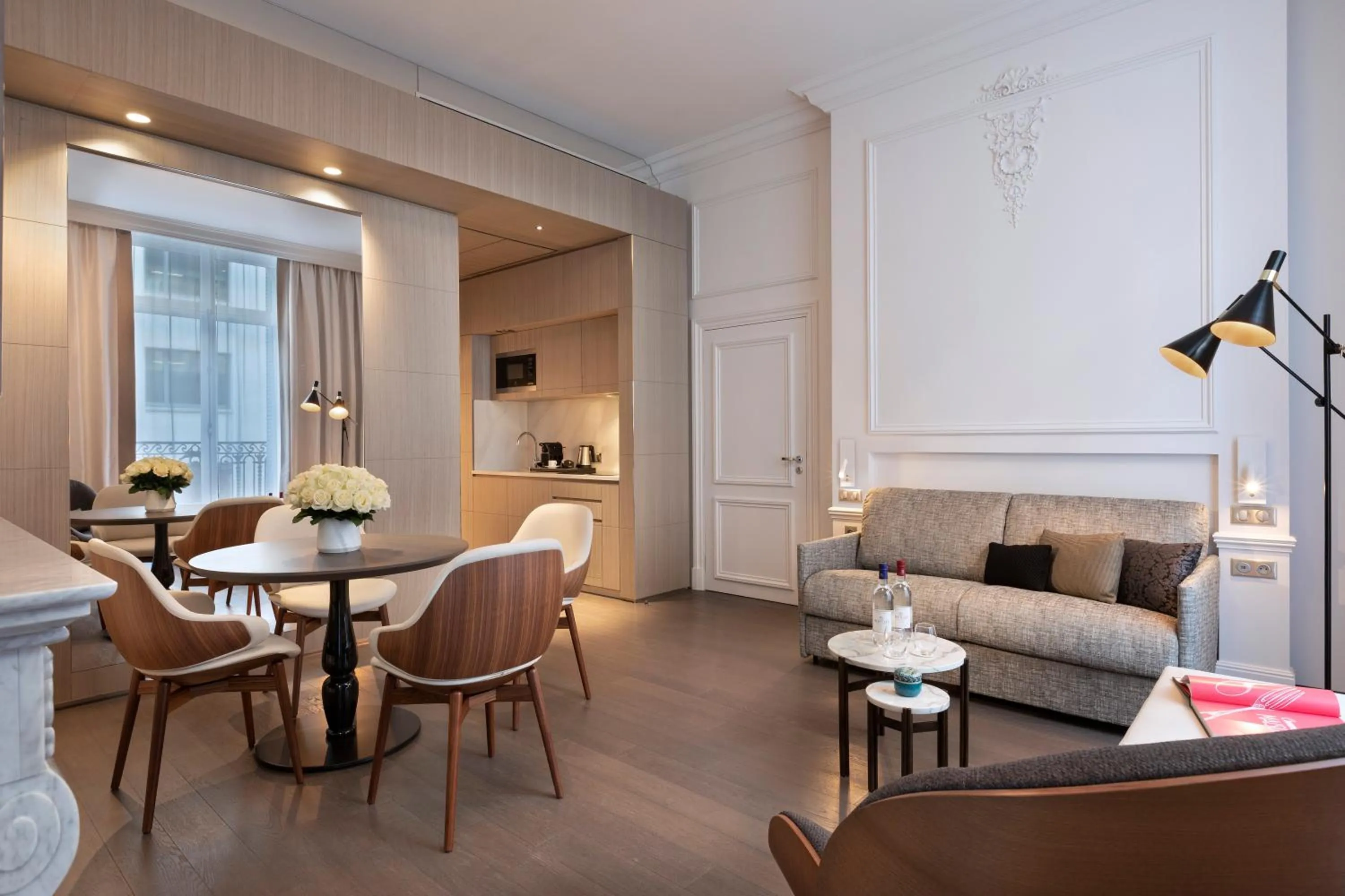 Living room in La Clef Champs-Élysées Paris by The Crest Collection