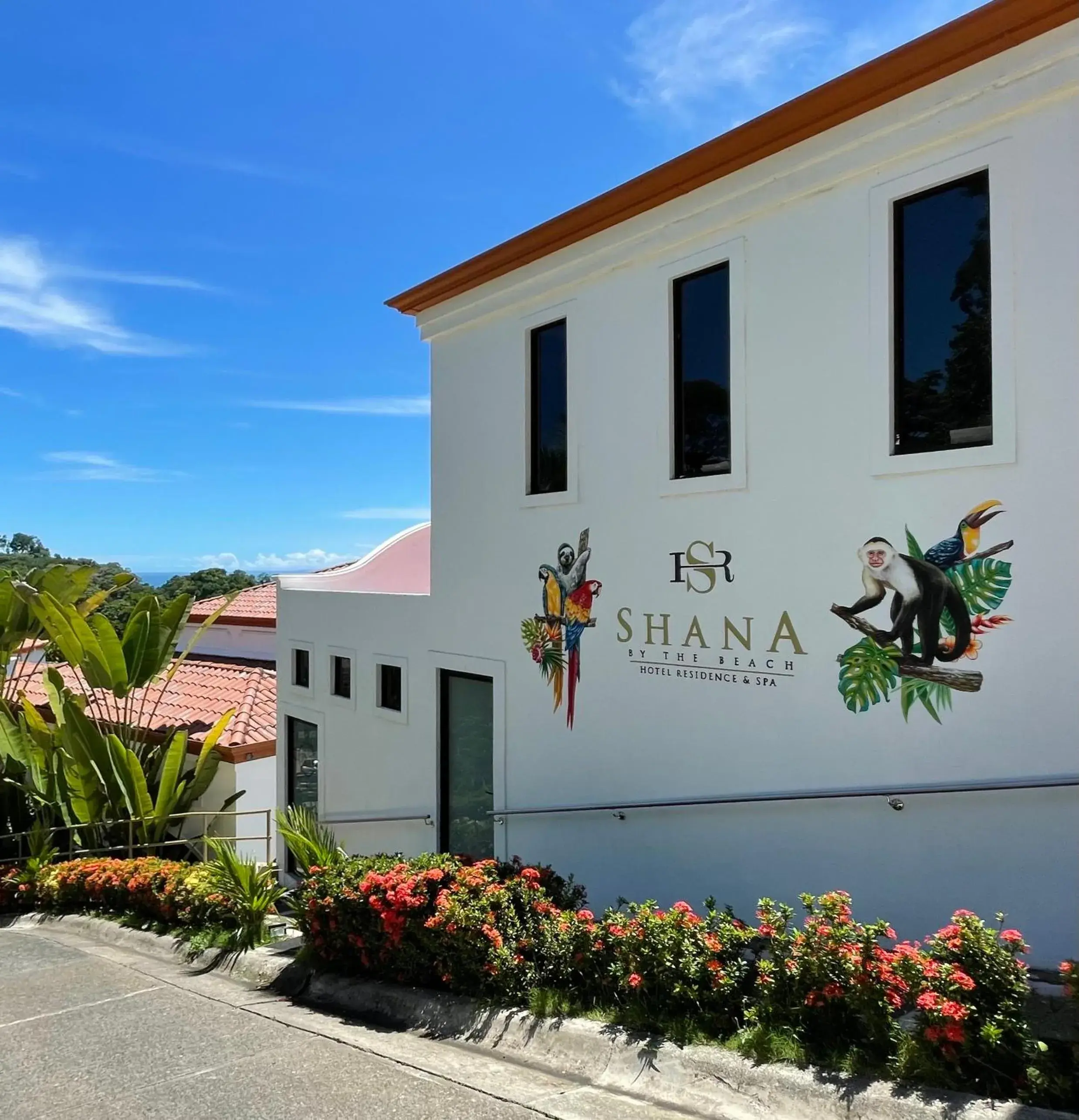 Property building in Shana by the Beach Manuel Antonio Property building in Shana by the Beach Manuel Antonio