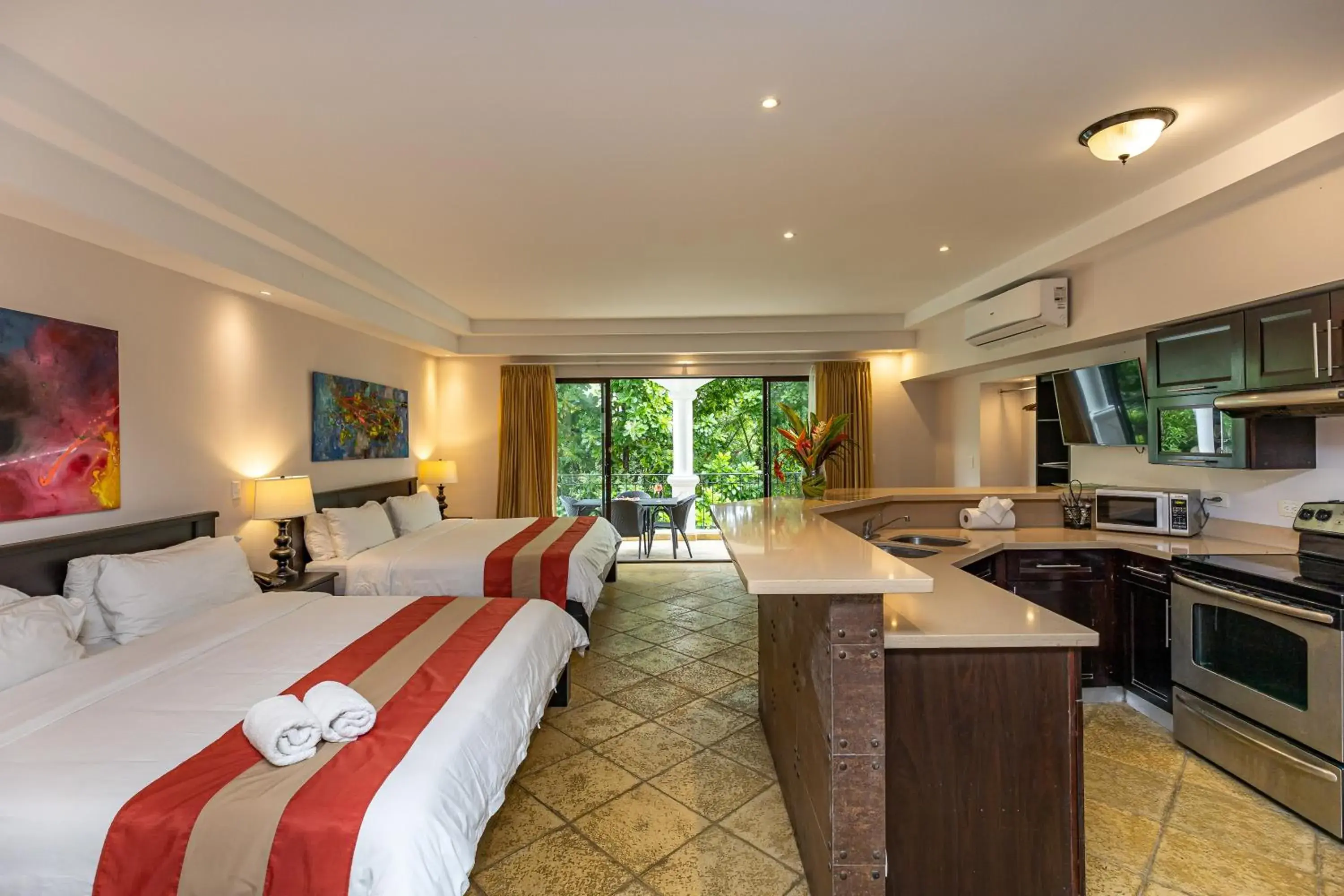 Garden, Bed in Shana by the Beach Manuel Antonio Garden, Bed in Shana by the Beach Manuel Antonio