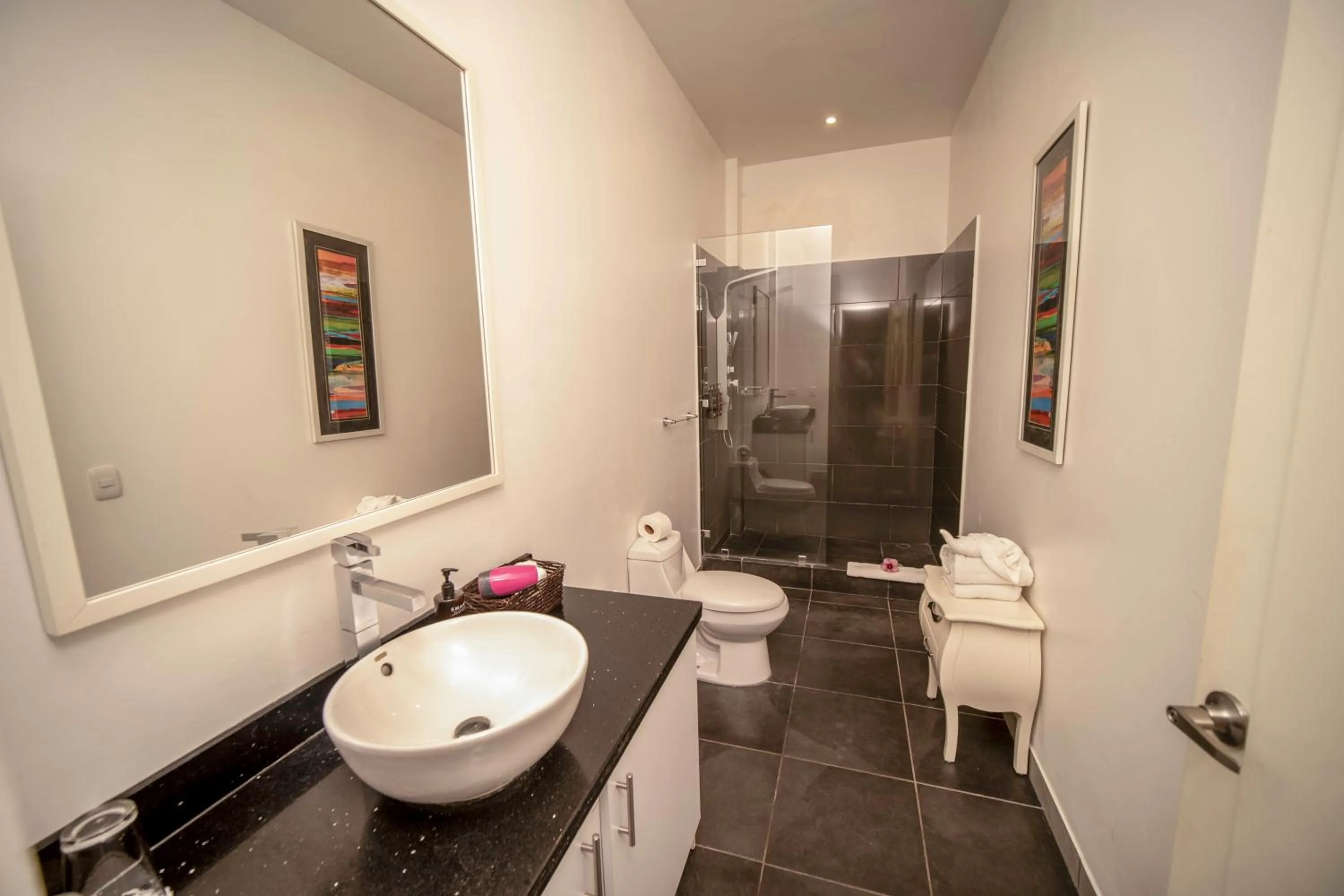 Bath in Shana by the Beach Manuel Antonio