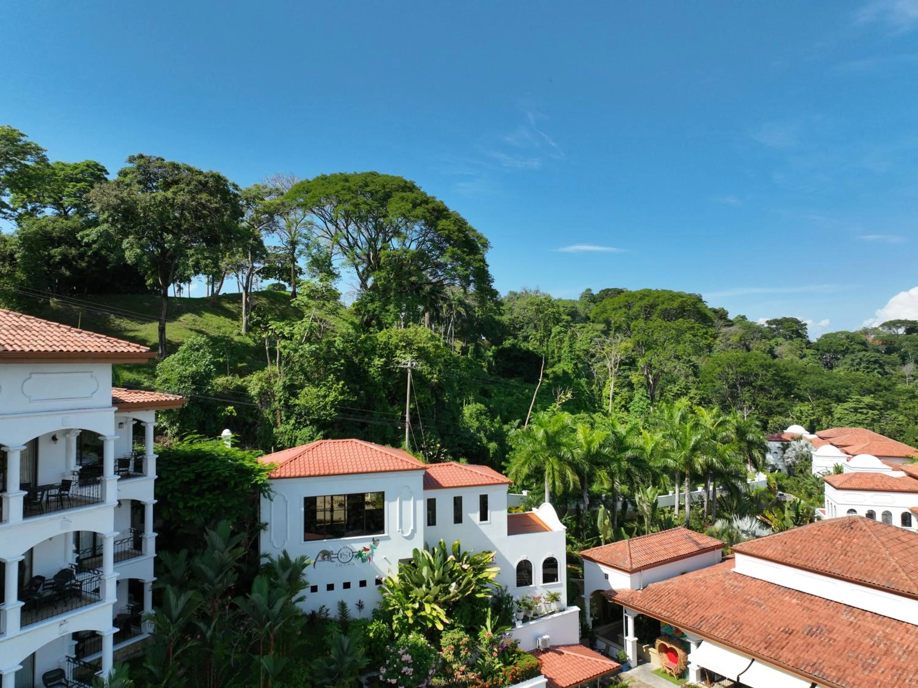 Property building in Shana by the Beach Manuel Antonio