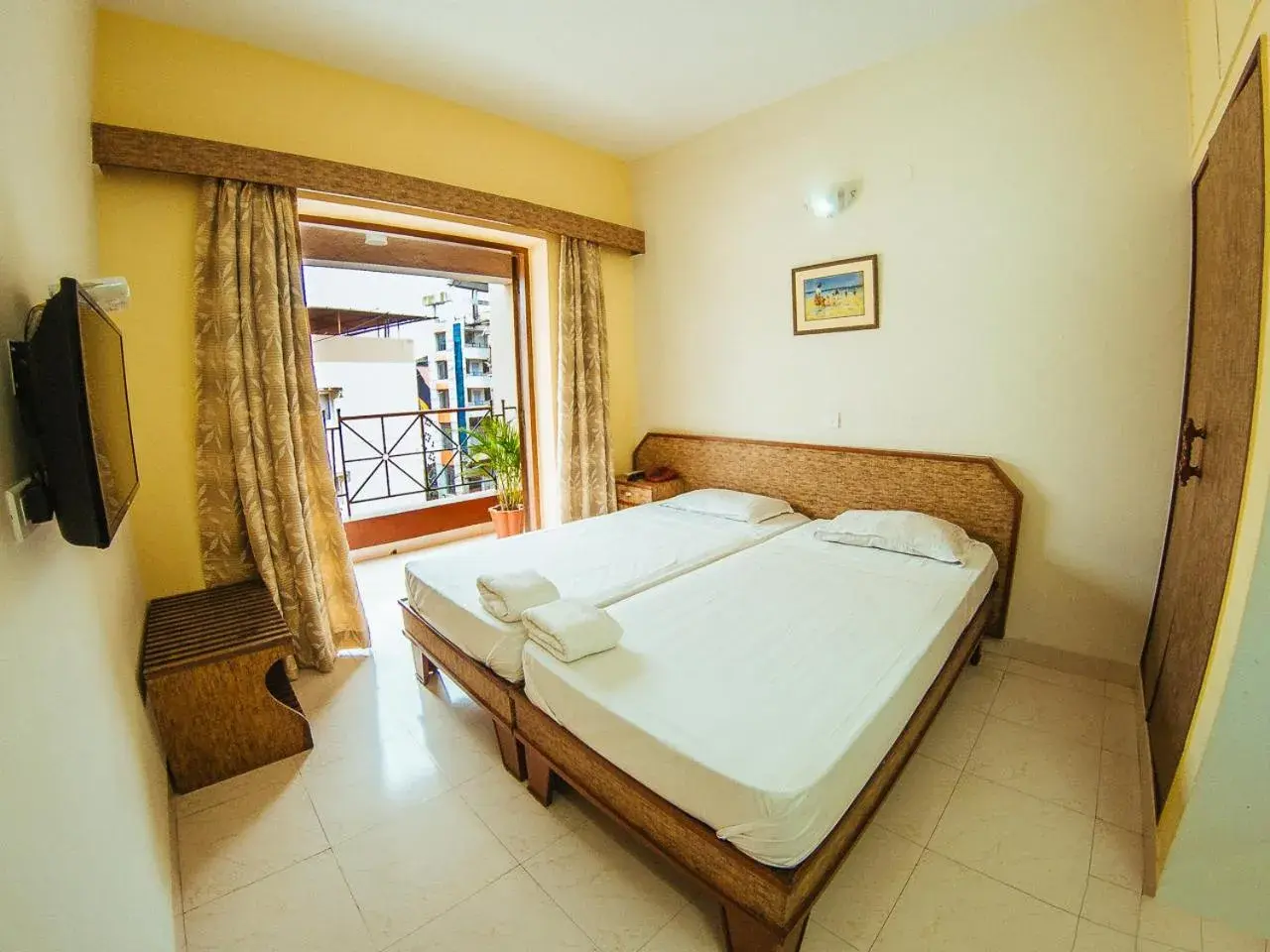 Standard Double Room with Fan - single occupancy in Hotel Arcadia Standard Double Room with Fan - single occupancy in Hotel Arcadia