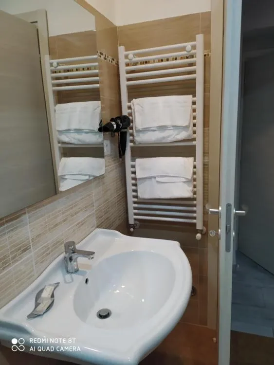 Bed in Garden's Elide