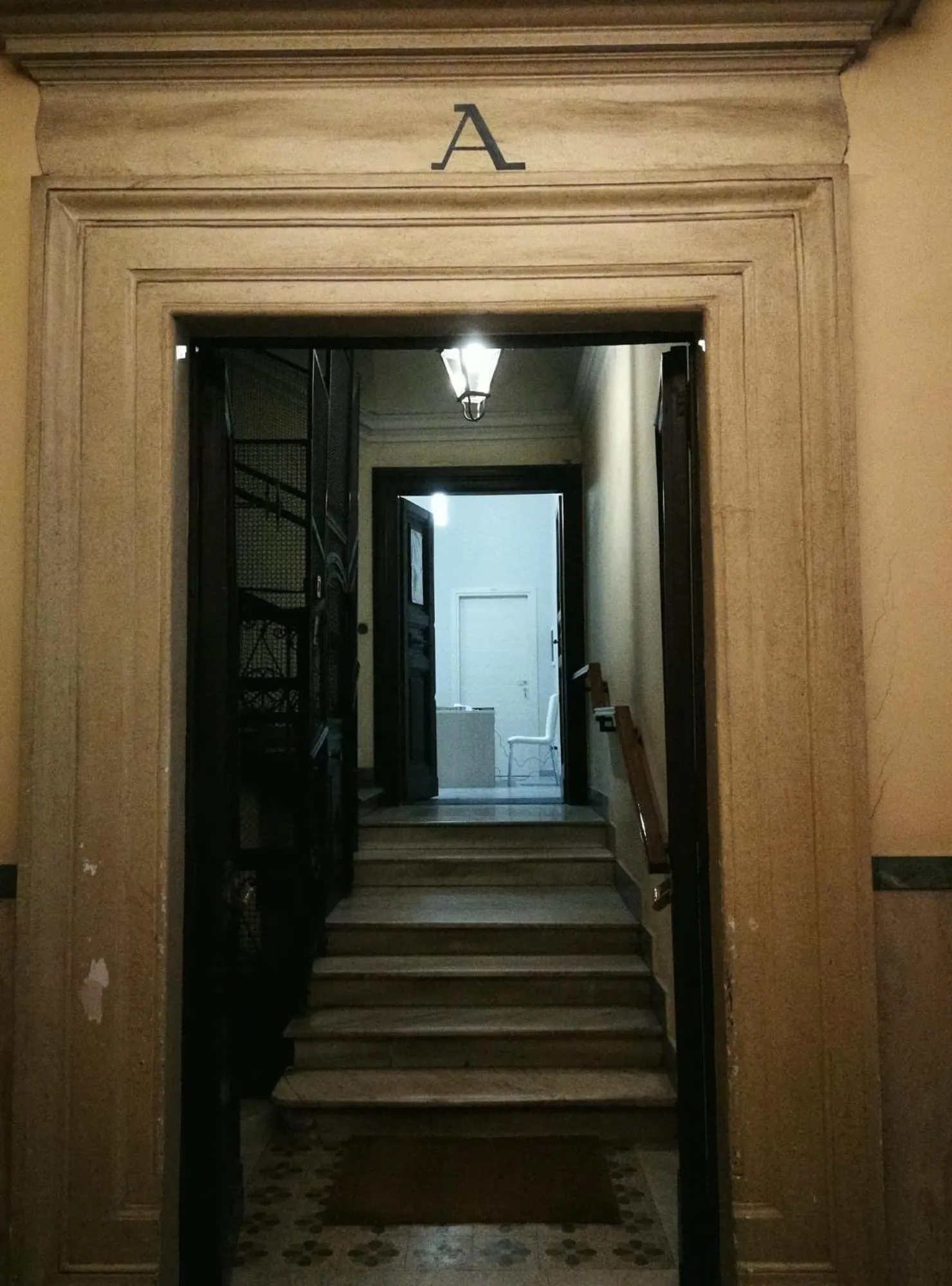 Facade/entrance in Garden's Elide