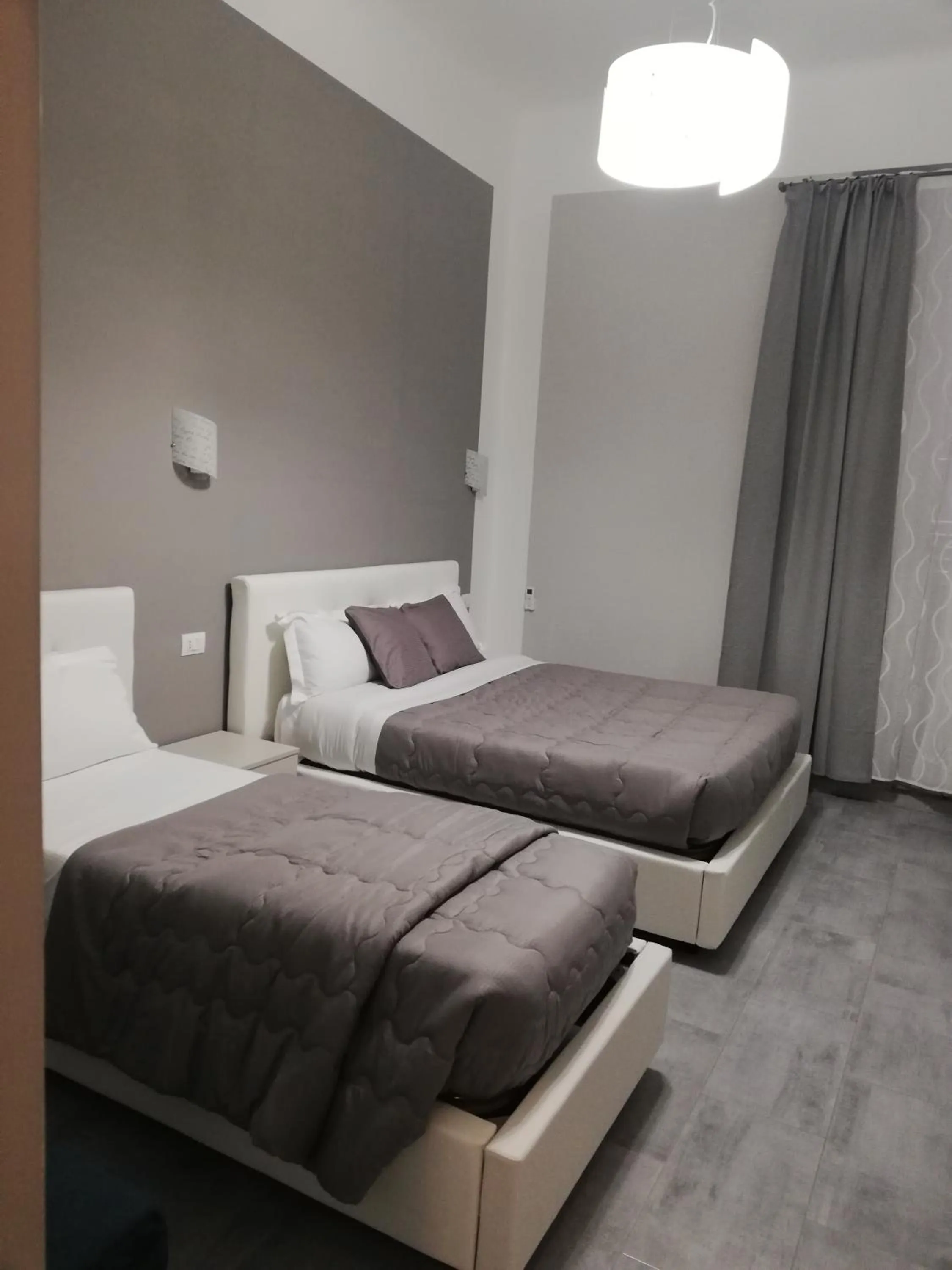 Bed in Garden's Elide