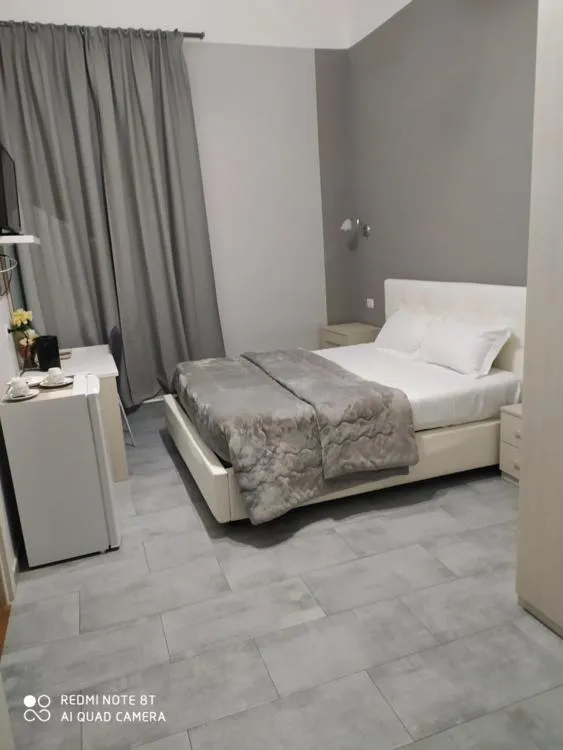 Bed in Garden's Elide