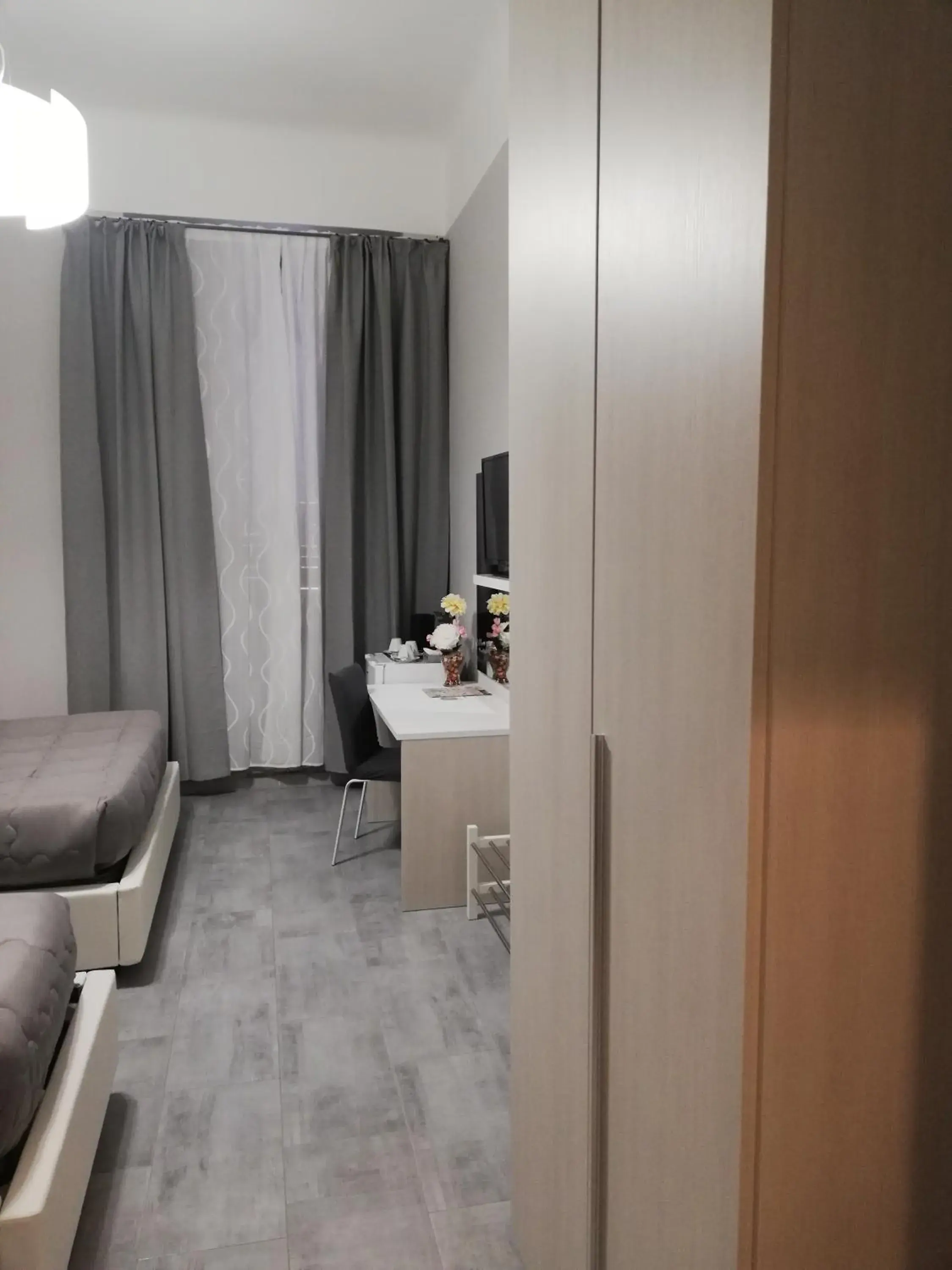 TV and multimedia, Bed in Garden's Elide TV and multimedia, Bed in Garden's Elide