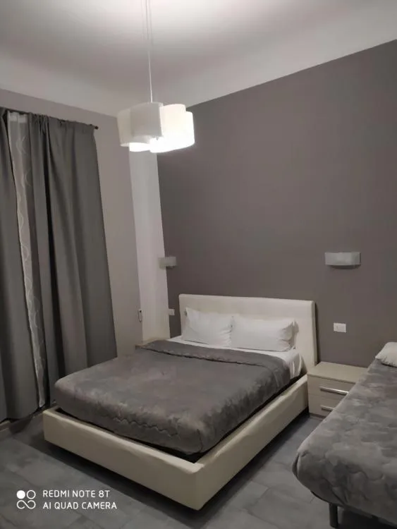 Bed in Garden's Elide