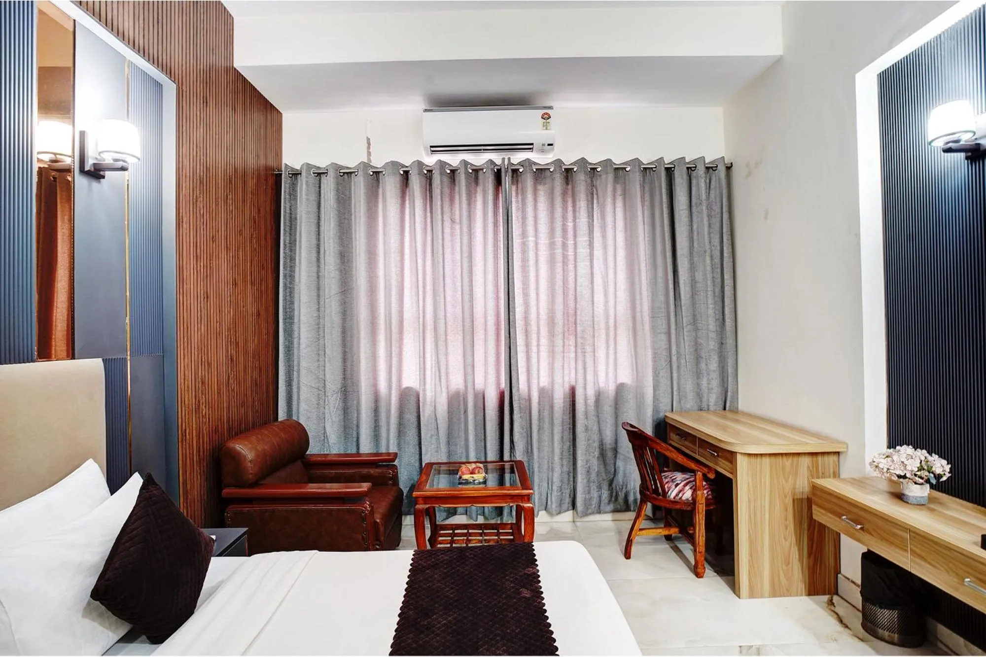 Bed in FabHotel Prime The Rivlet - MG Road & Sikanderpur Metro