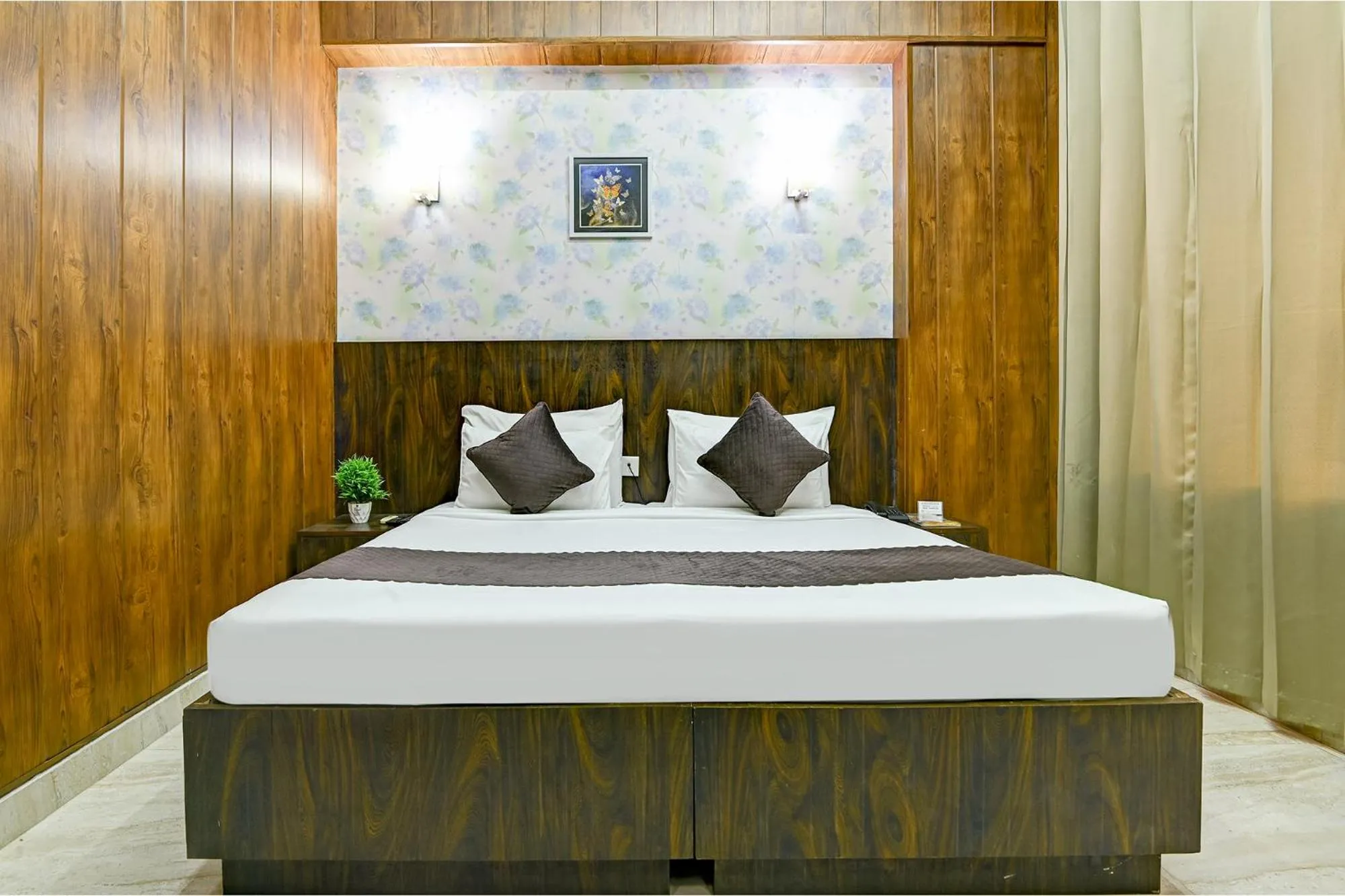 Bed in FabHotel Prime The Rivlet - MG Road & Sikanderpur Metro