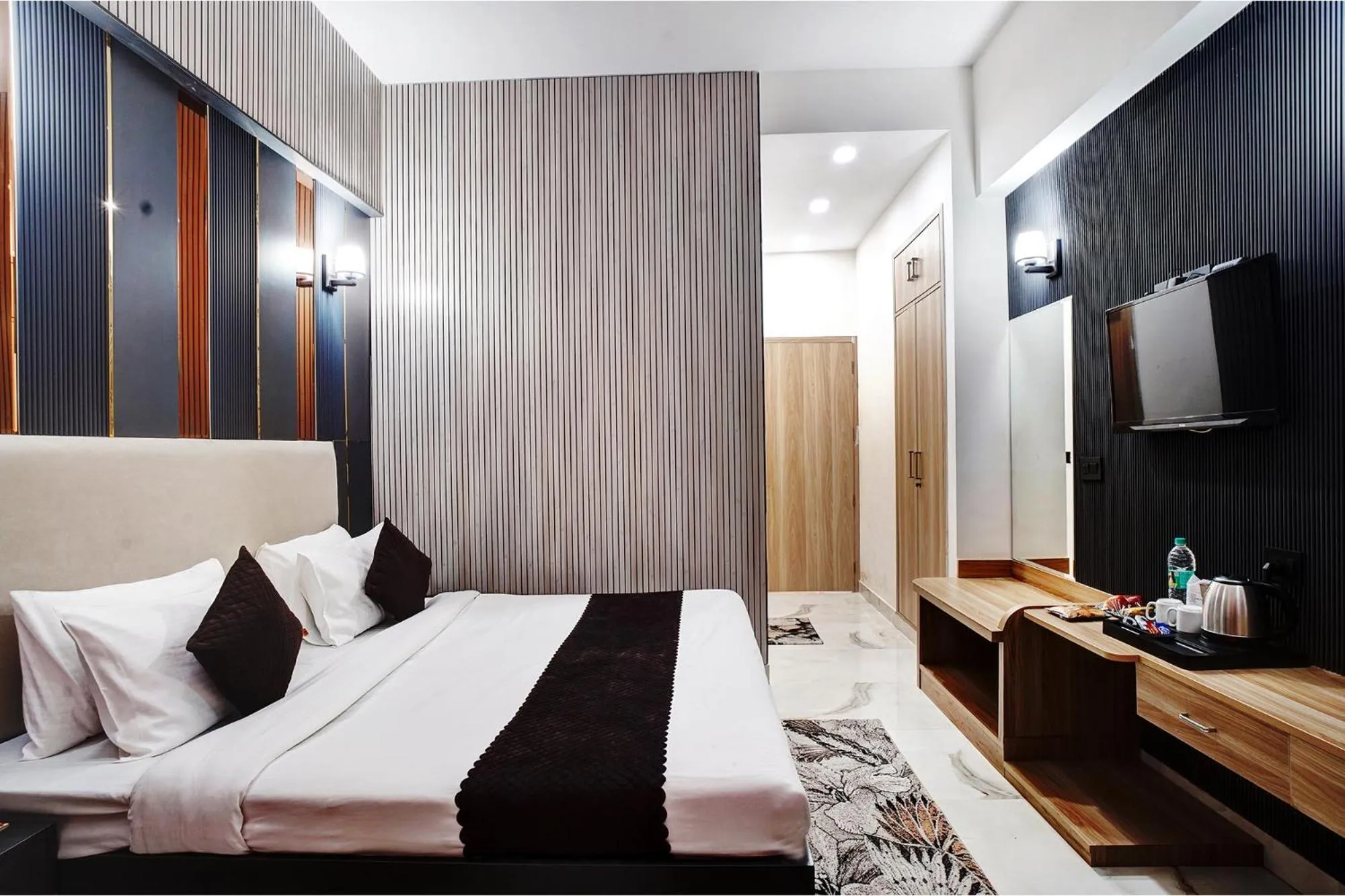 Bed in FabHotel Prime The Rivlet - MG Road & Sikanderpur Metro