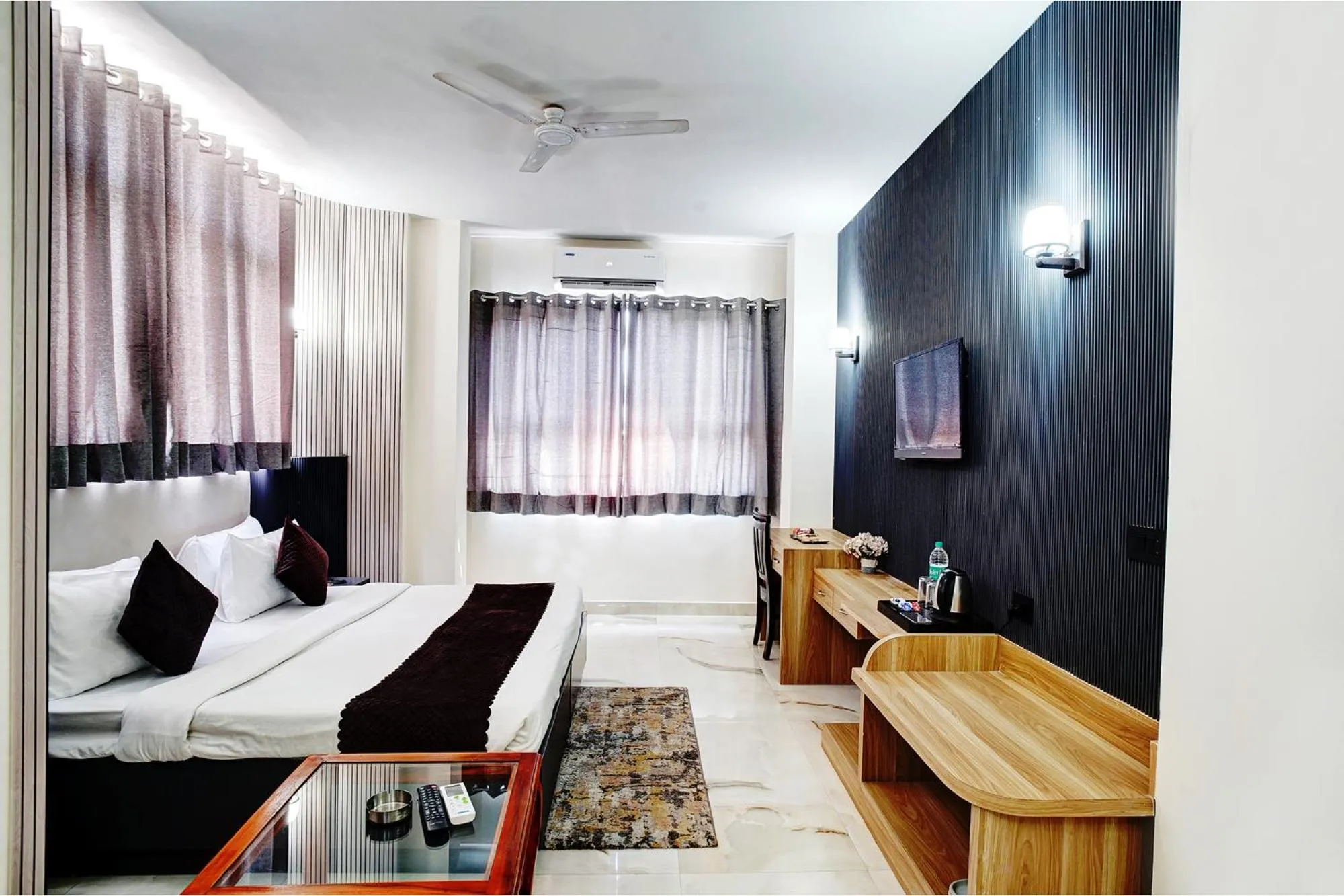 Bed in FabHotel Prime The Rivlet - MG Road & Sikanderpur Metro