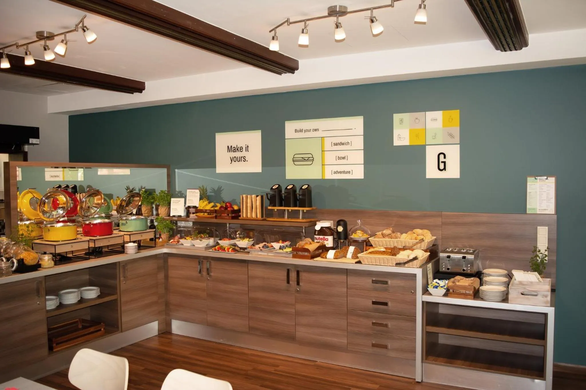 Breakfast in Garner Hotel Frankfurt - Palmengarten by IHG