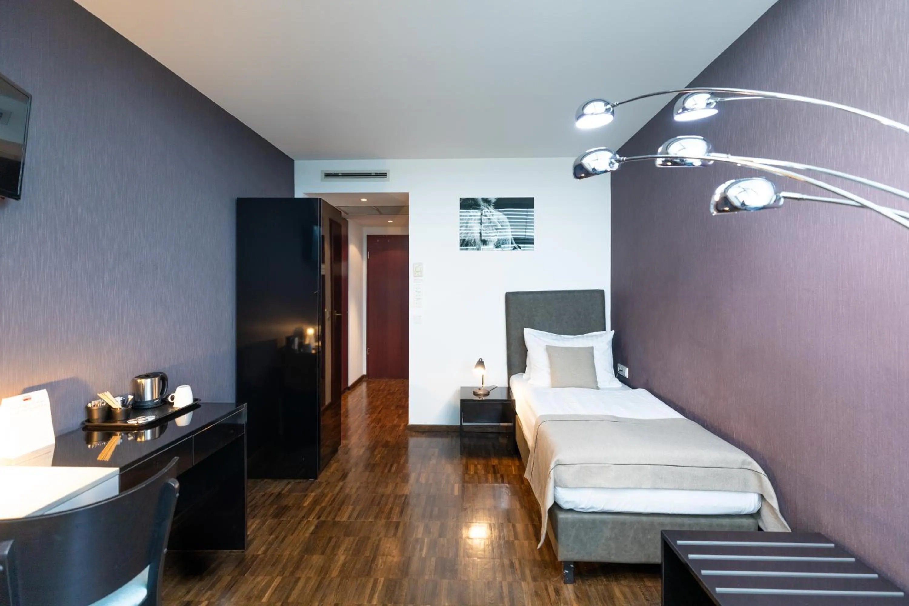 Bed in Novum Hotel Imperial Frankfurt Messe