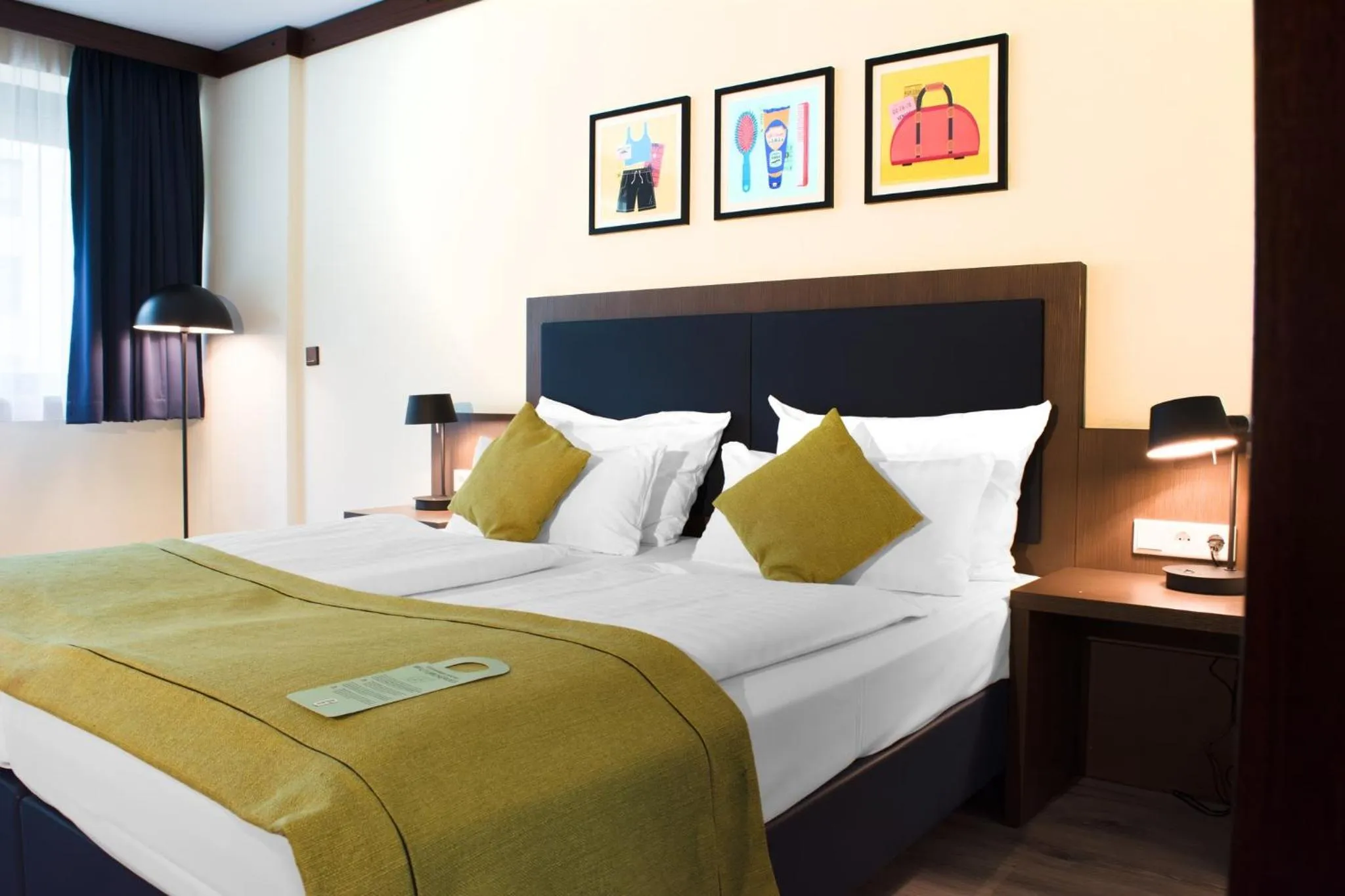 Photo of the whole room, Bed in Garner Hotel Frankfurt - Palmengarten by IHG