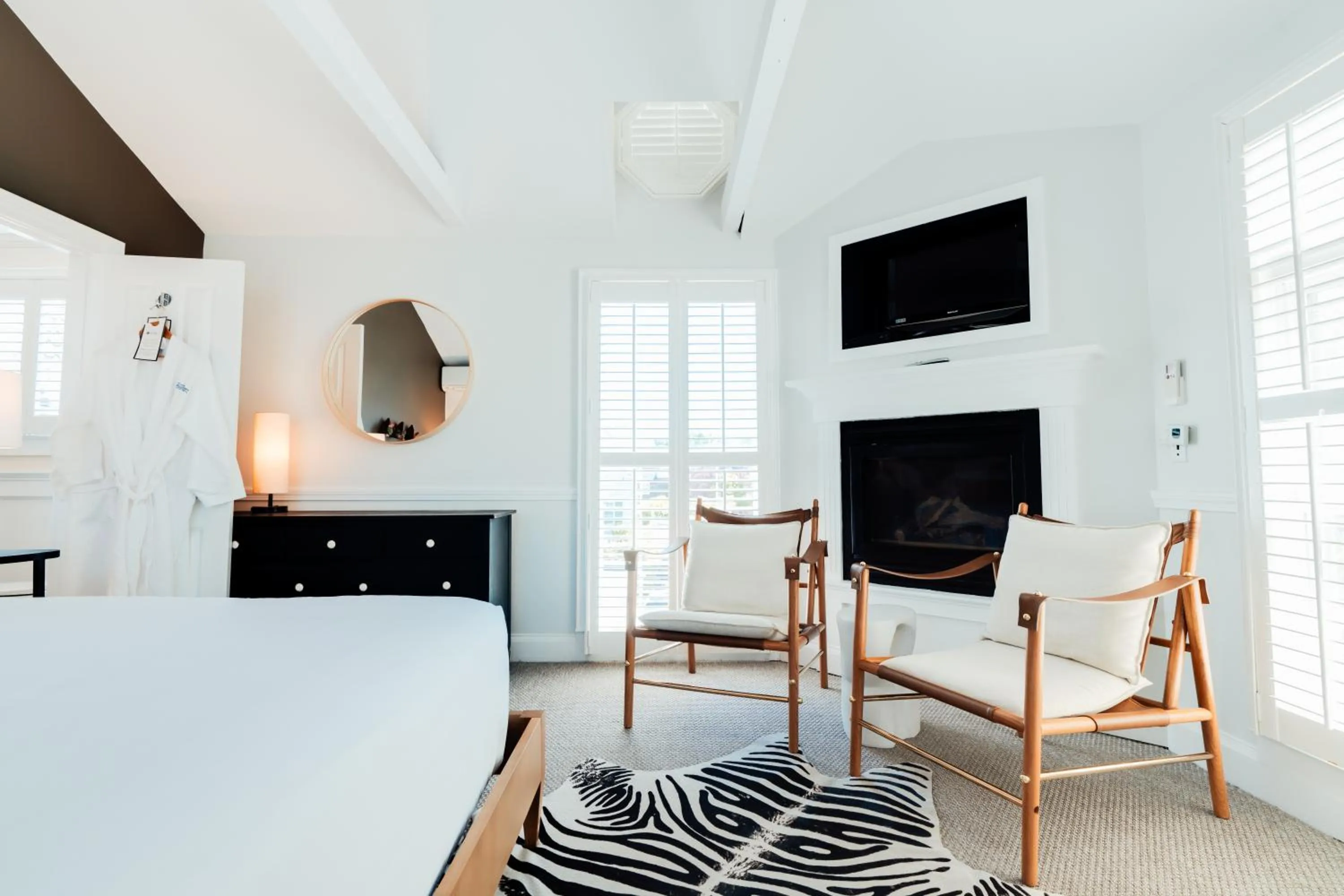 Bedroom, Bed in Ellery Hotel Provincetown