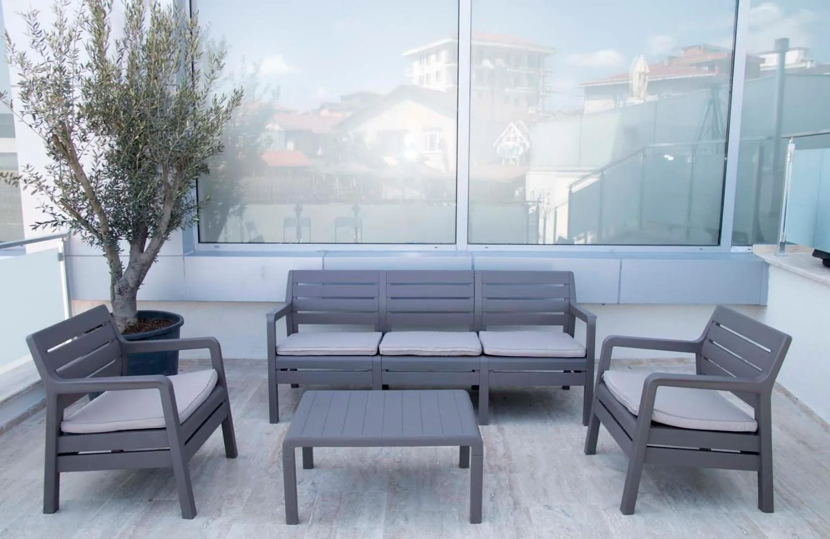 Patio in Zin D Home Otel Alemdağ