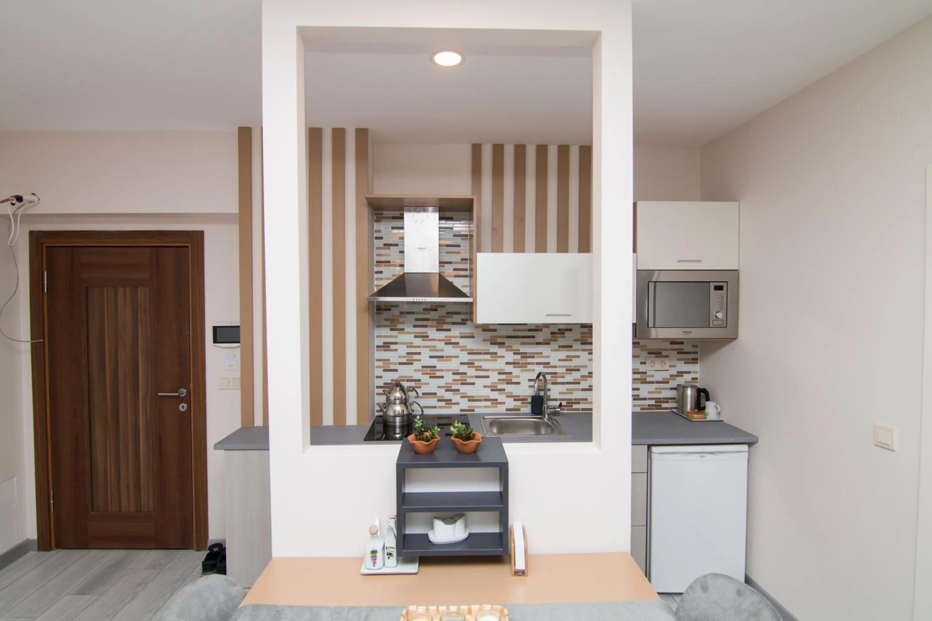 Kitchen or kitchenette in Zin D Home Otel Alemdağ
