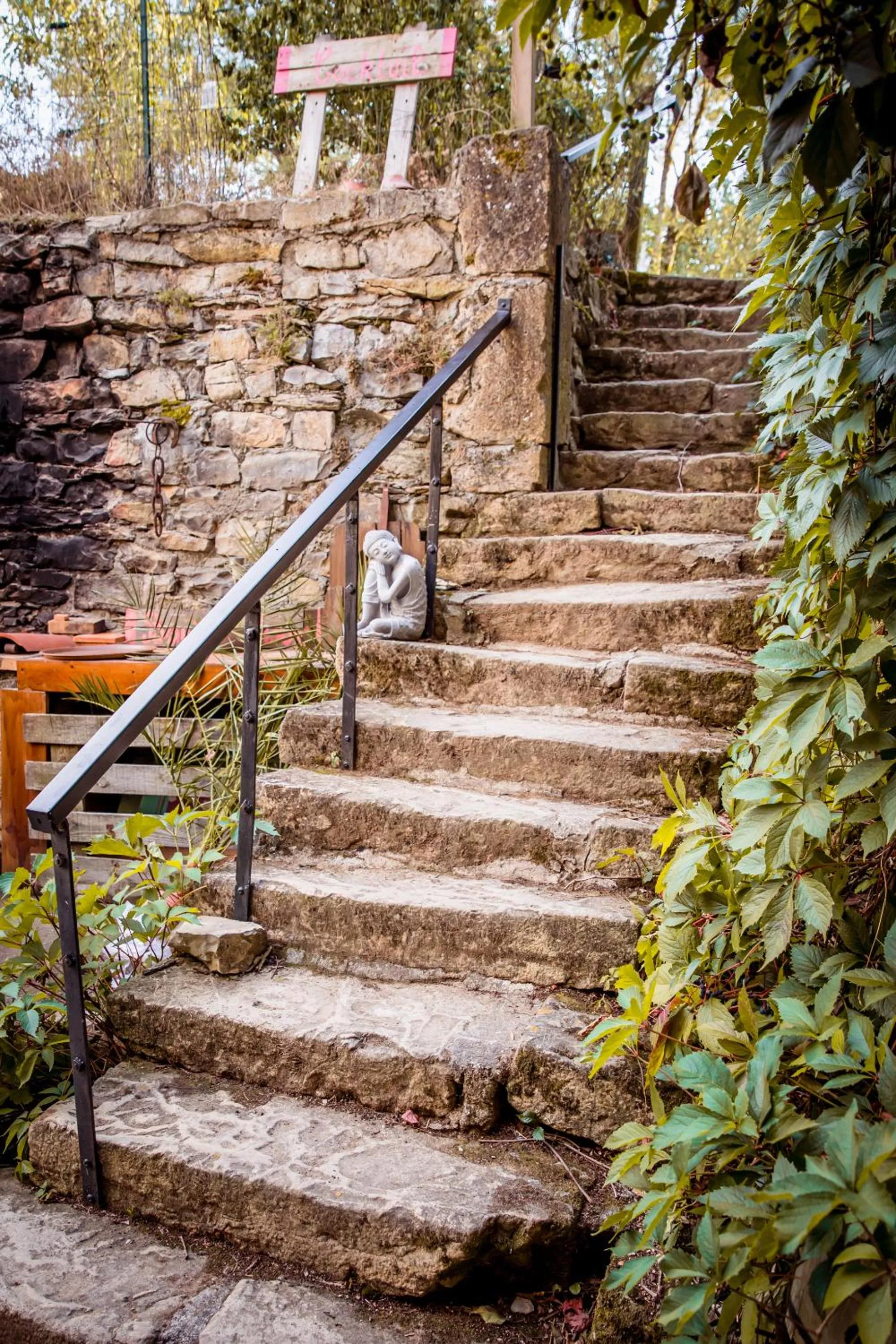 Garden view in Domaine d'Alcapiès