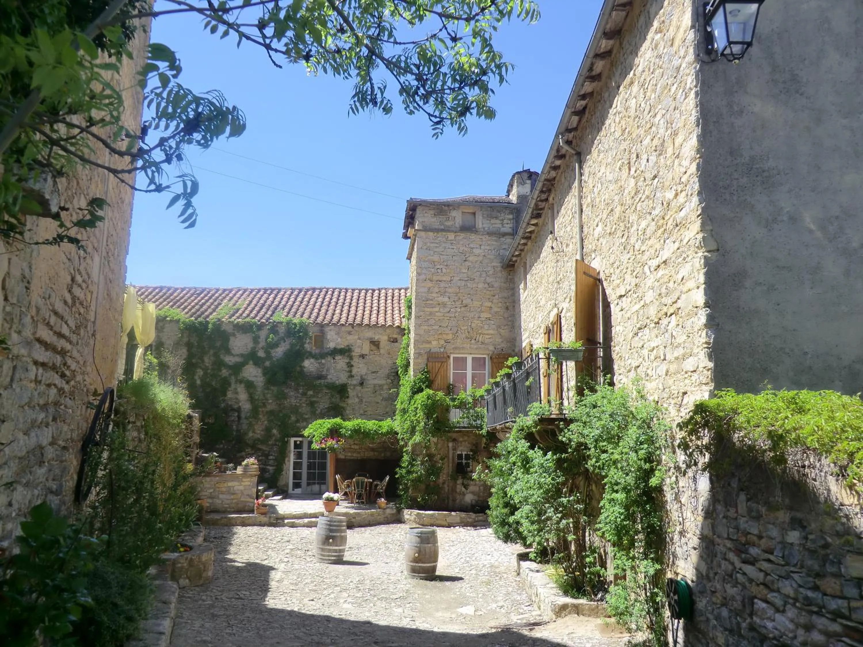 Facade/entrance in Domaine d'Alcapiès