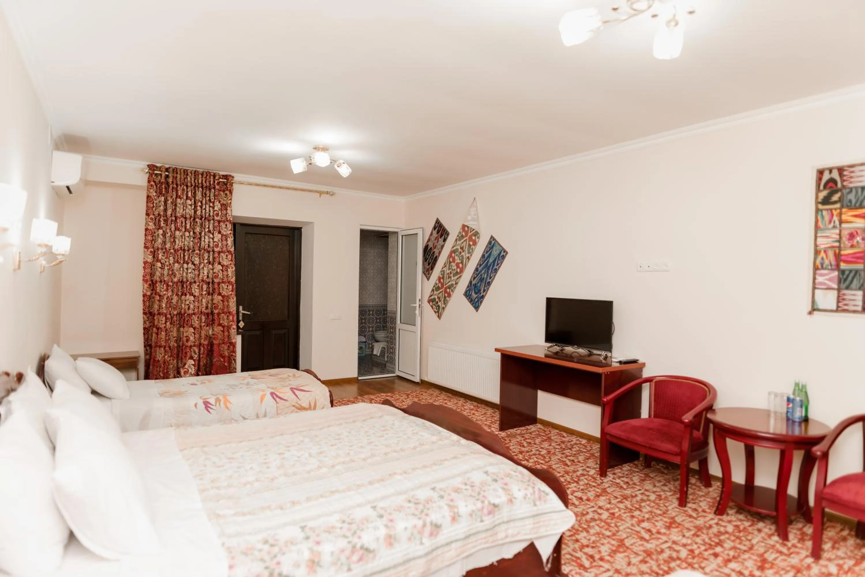 Bed in Hotel Dilshoda