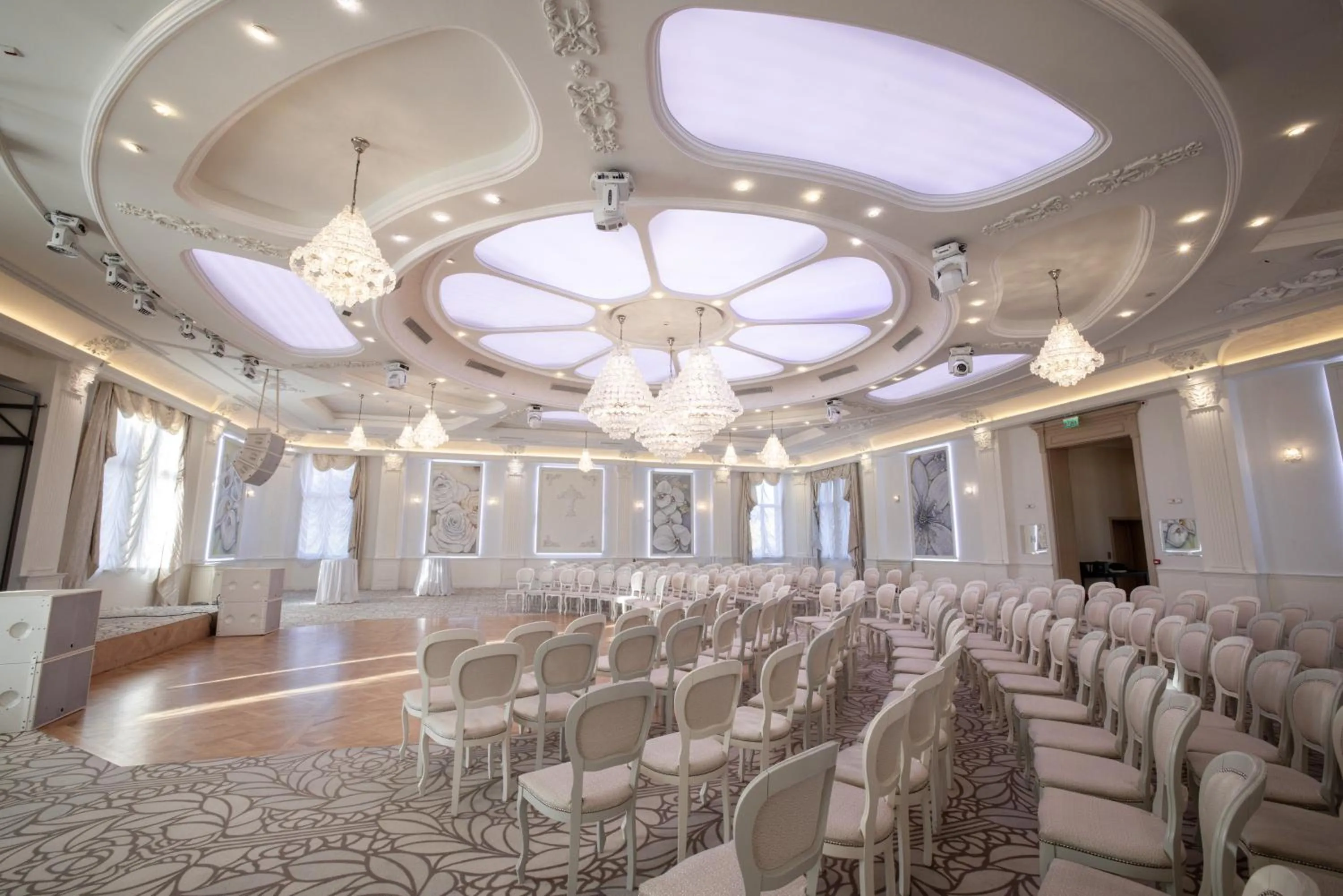 Meeting/conference room in Tresor Le Palais Timisoara, Curio Collection by Hilton