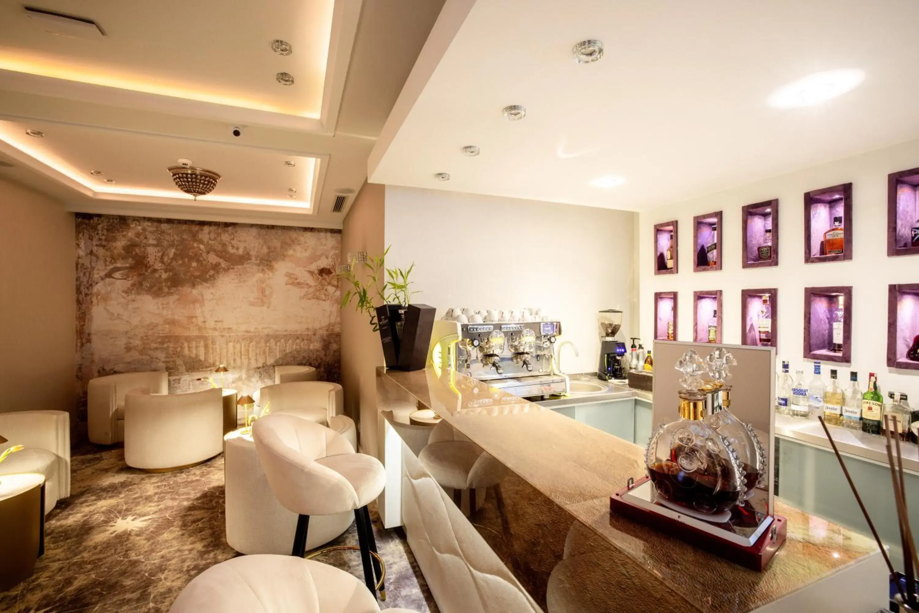 Lounge or bar in Tresor Le Palais Timisoara, Curio Collection by Hilton Lounge or bar in Tresor Le Palais Timisoara, Curio Collection by Hilton