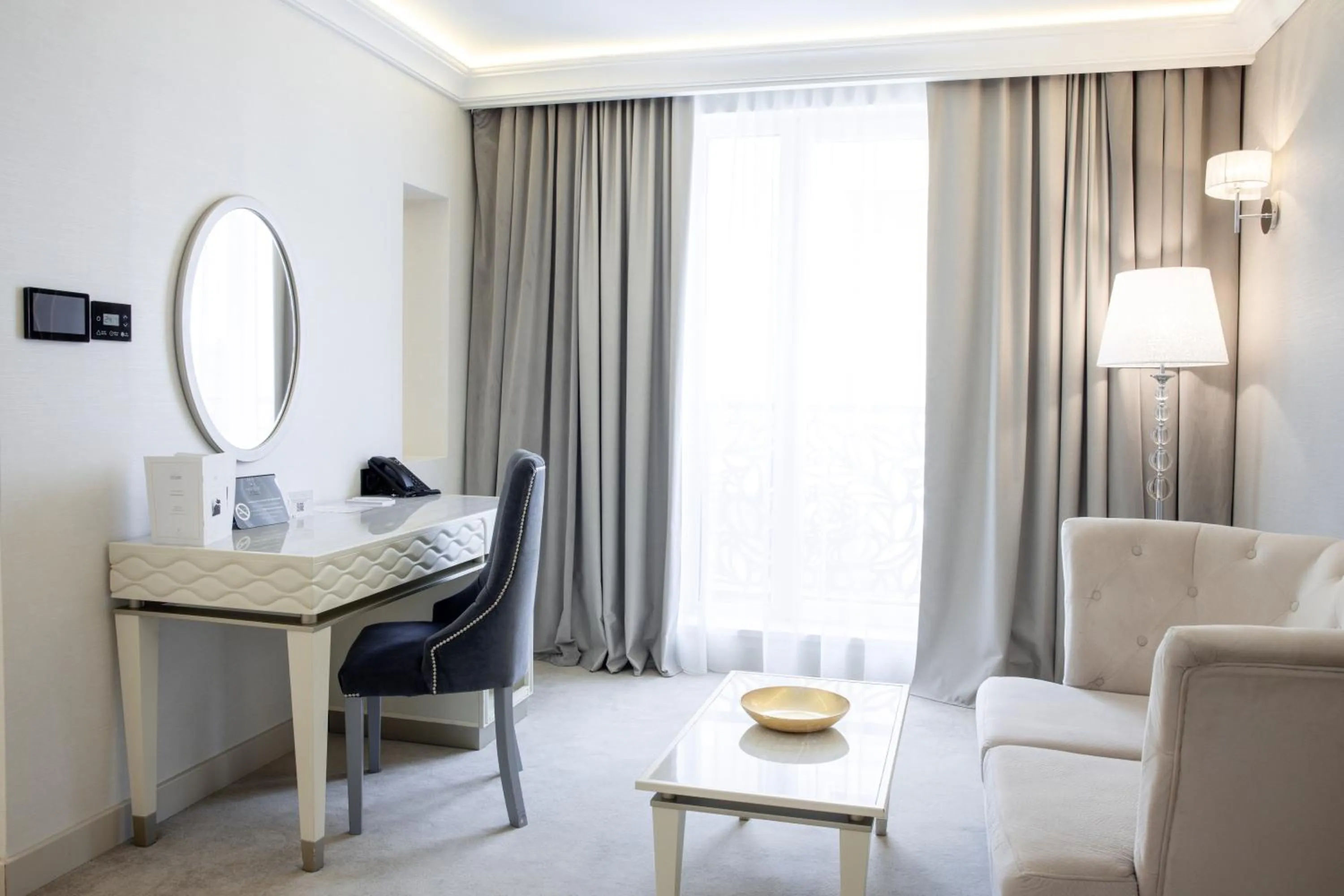 Living room in Tresor Le Palais Timisoara, Curio Collection by Hilton