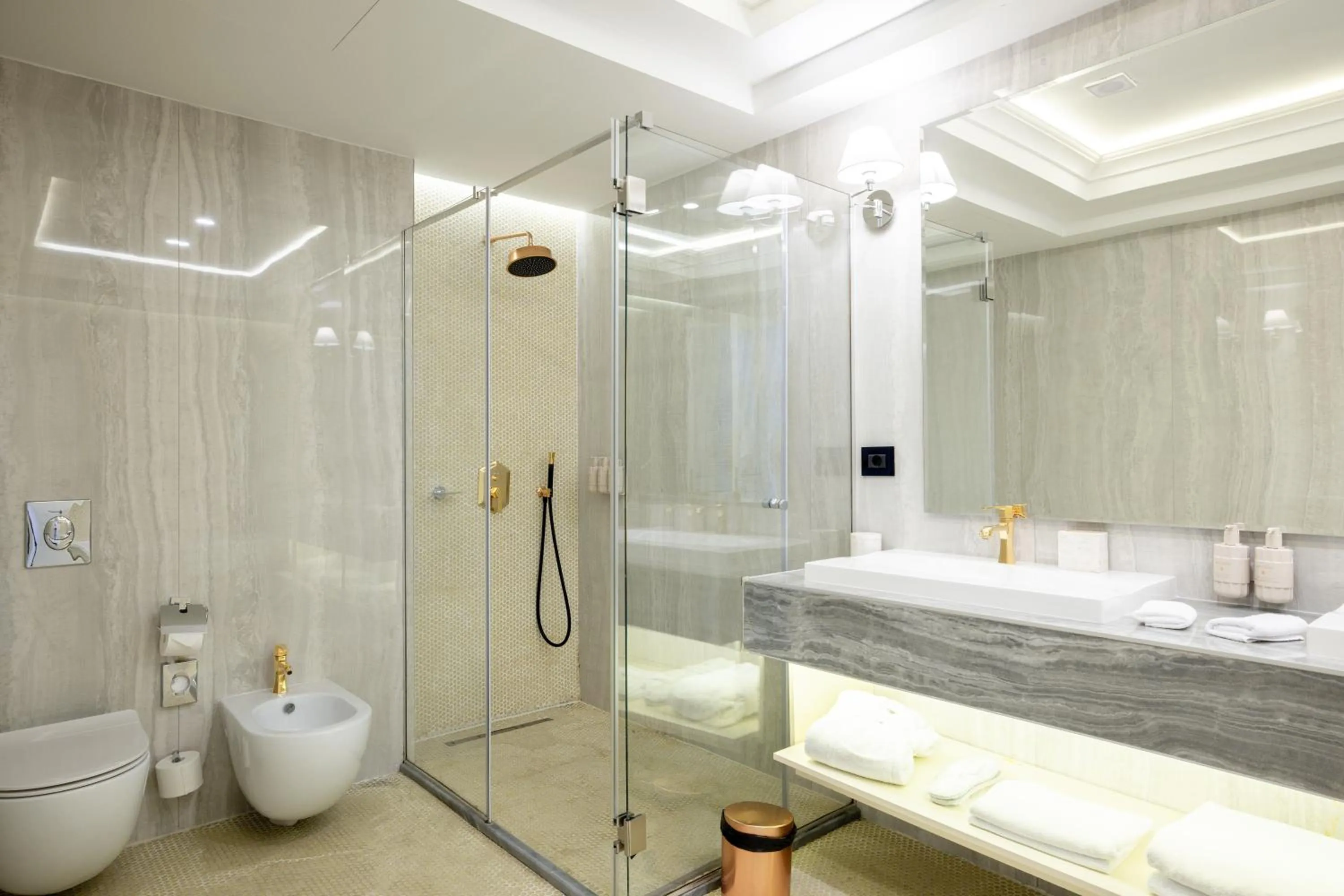 Shower in Tresor Le Palais Timisoara, Curio Collection by Hilton