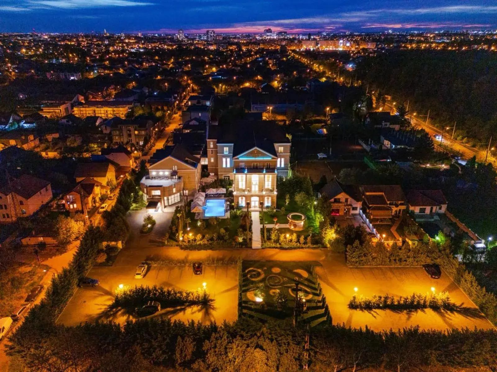 Property building in Tresor Le Palais Timisoara, Curio Collection by Hilton Property building in Tresor Le Palais Timisoara, Curio Collection by Hilton